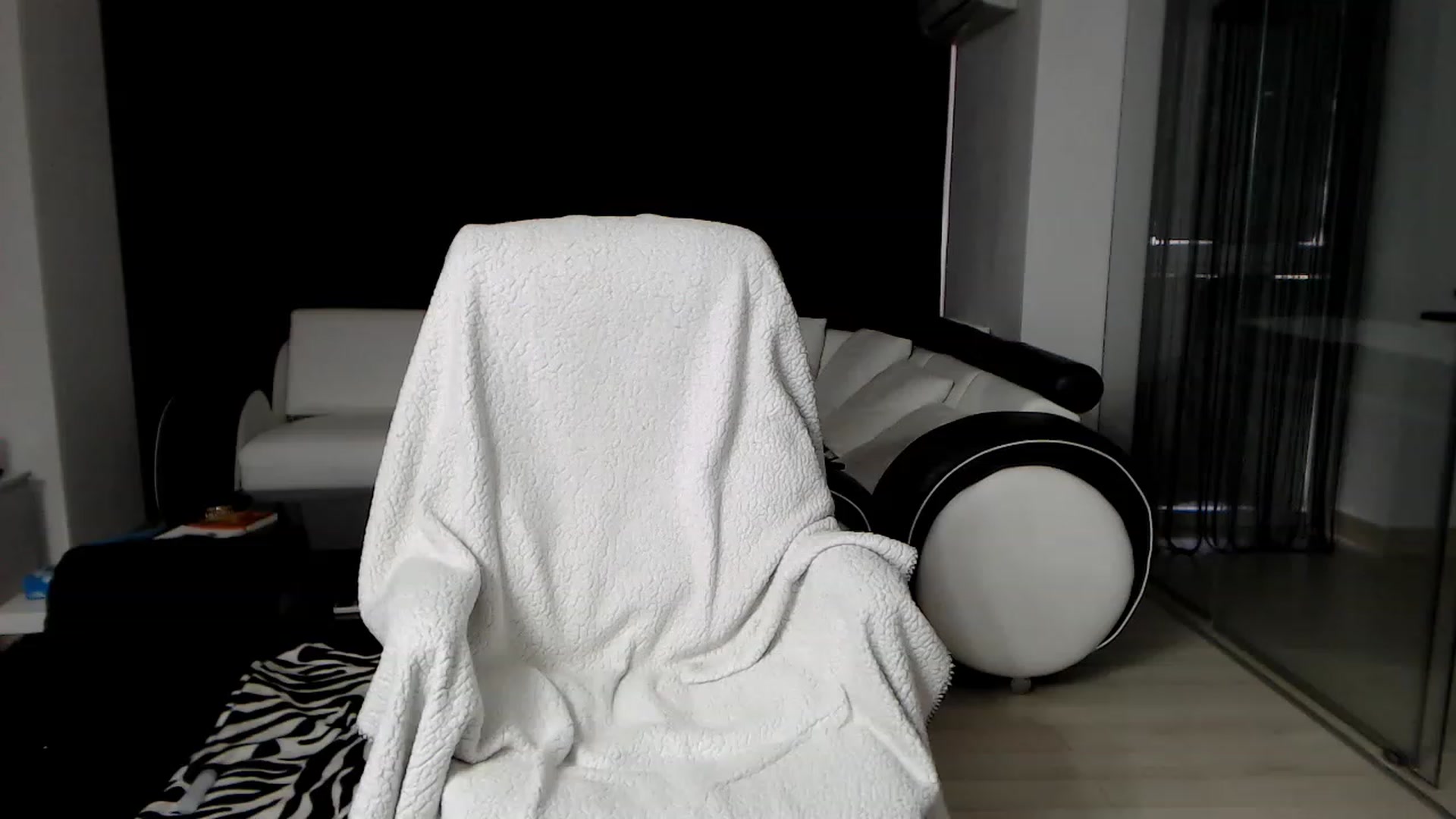 Gallery image thumbnail from LaylaRad's myfreecams stream on, 01/22/2023, 15:17 image 6 of 20