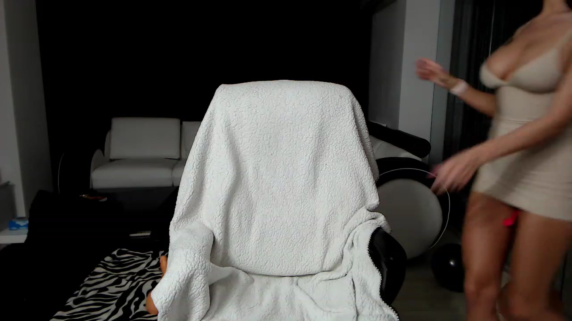 Gallery image thumbnail from LaylaRad's myfreecams stream on, 01/25/2023, 18:25 image 4 of 20
