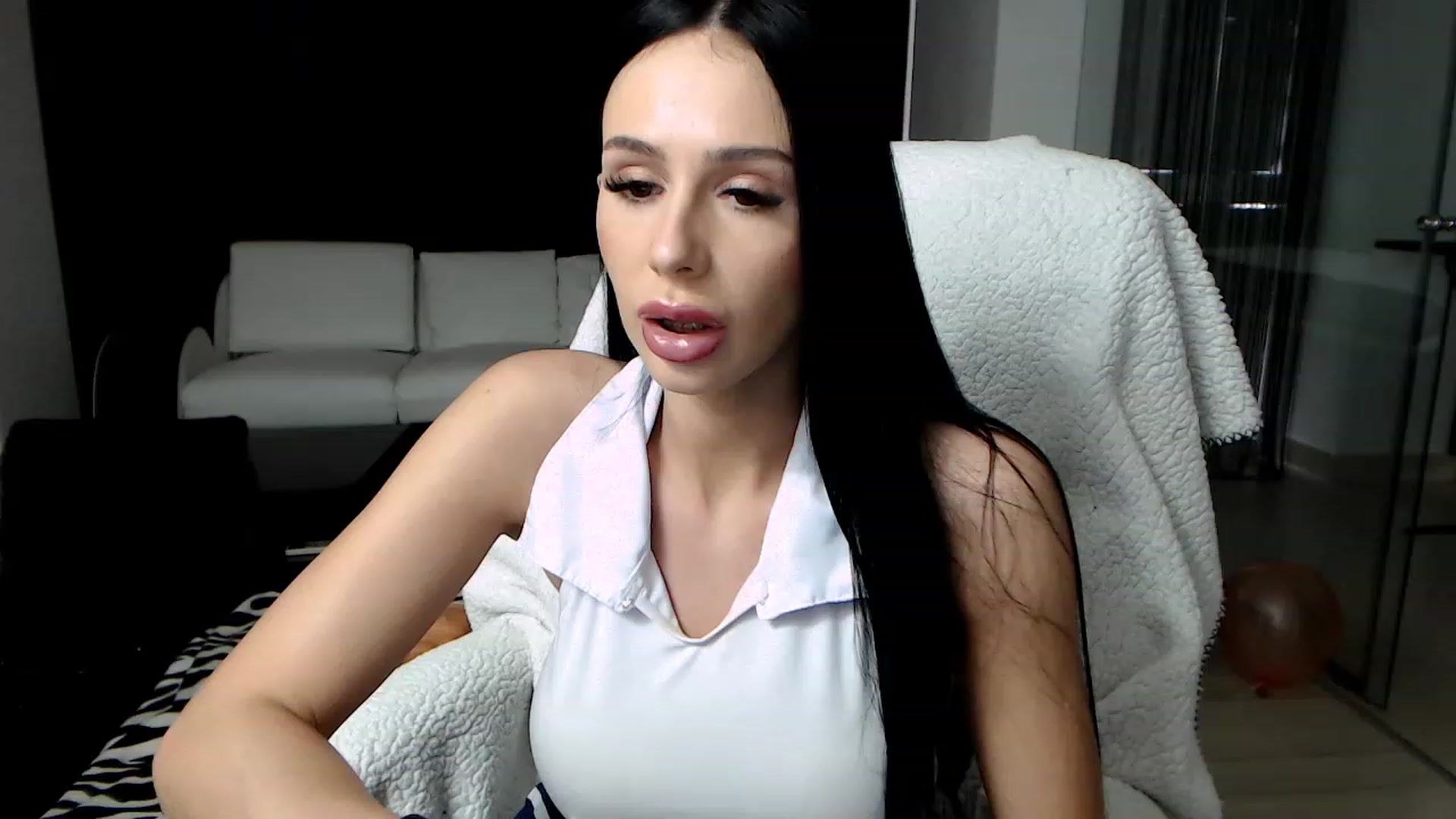 Gallery image thumbnail from LaylaRad's myfreecams stream on, 01/27/2023, 13:45 image 14 of 20