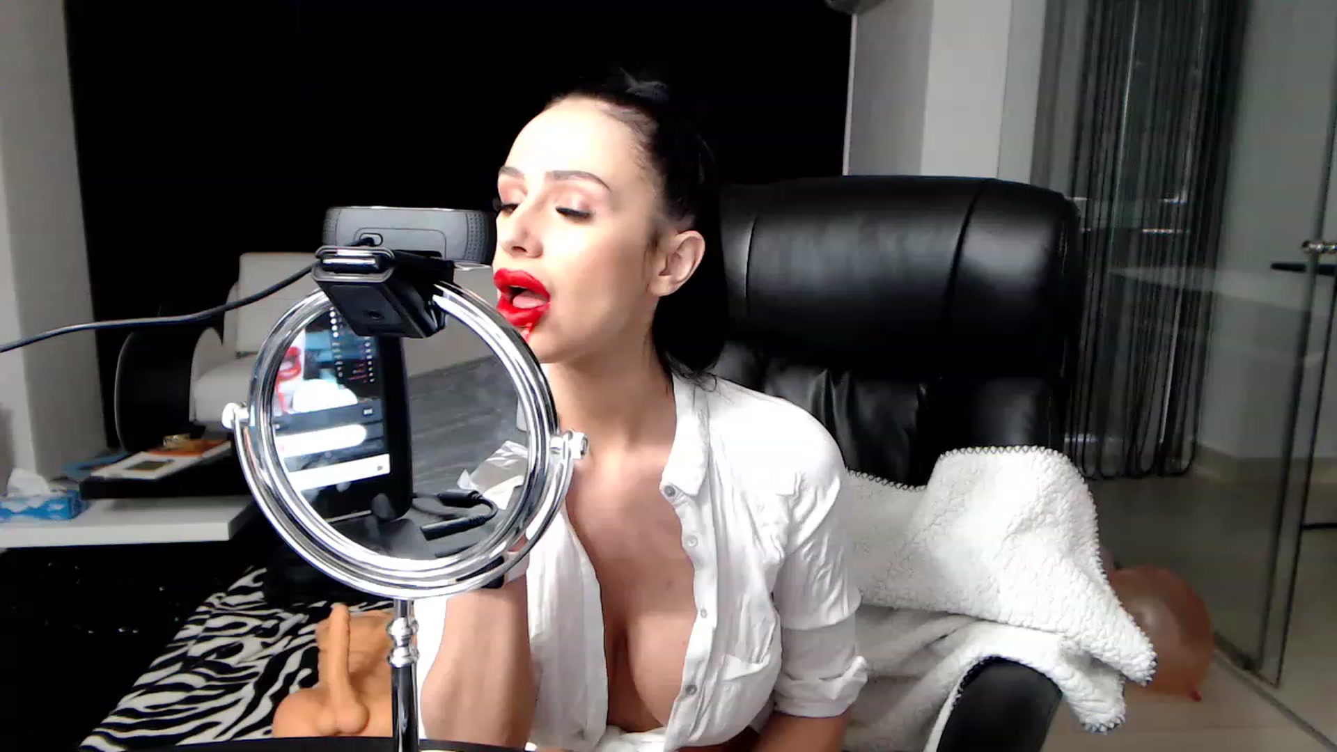 Gallery image thumbnail from LaylaRad's myfreecams stream on, 01/28/2023, 13:21 image 12 of 20