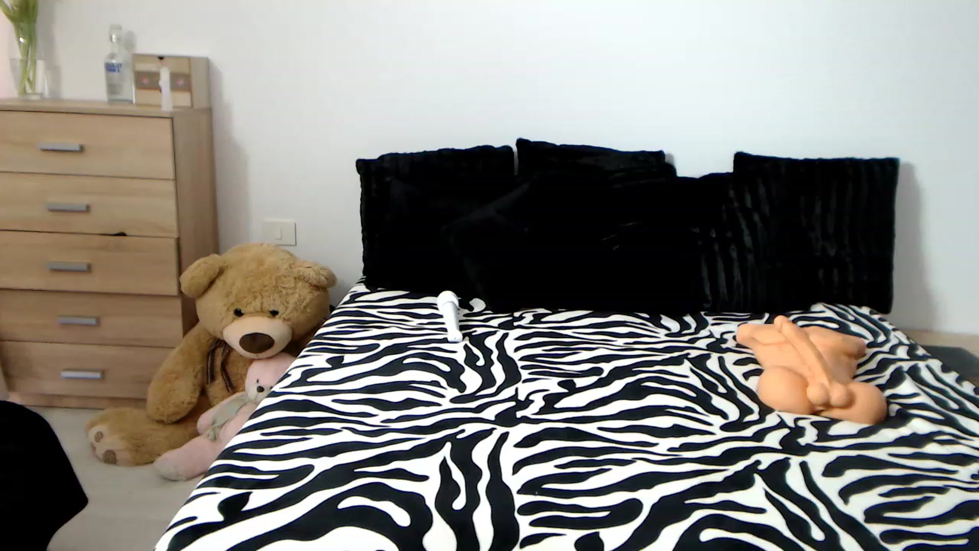 Gallery image thumbnail from LaylaRad's myfreecams stream on, 02/07/2023, 15:19 image 3 of 20