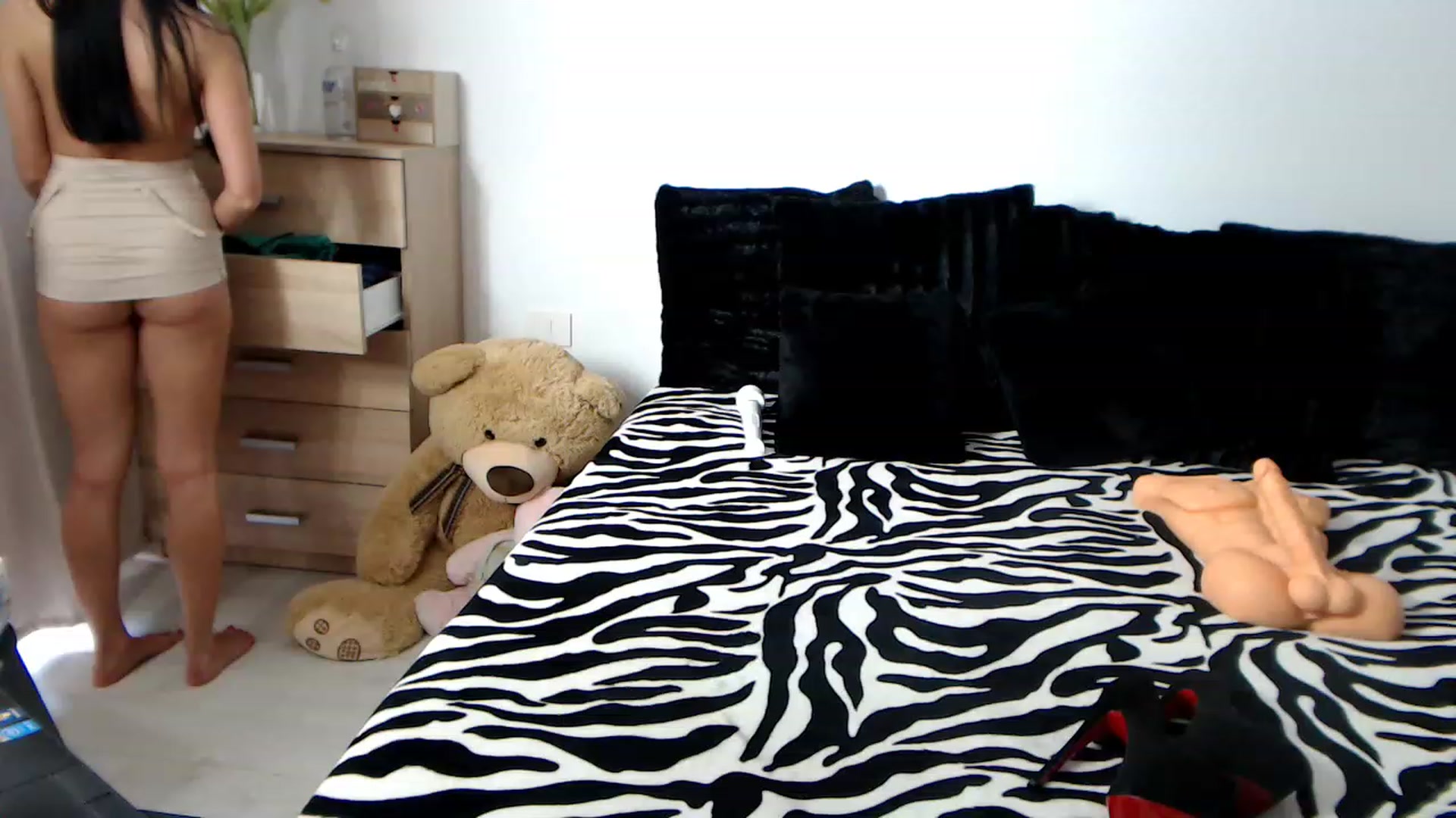 Gallery image thumbnail from LaylaRad's myfreecams stream on, 03/21/2023, 14:35 image 20 of 20
