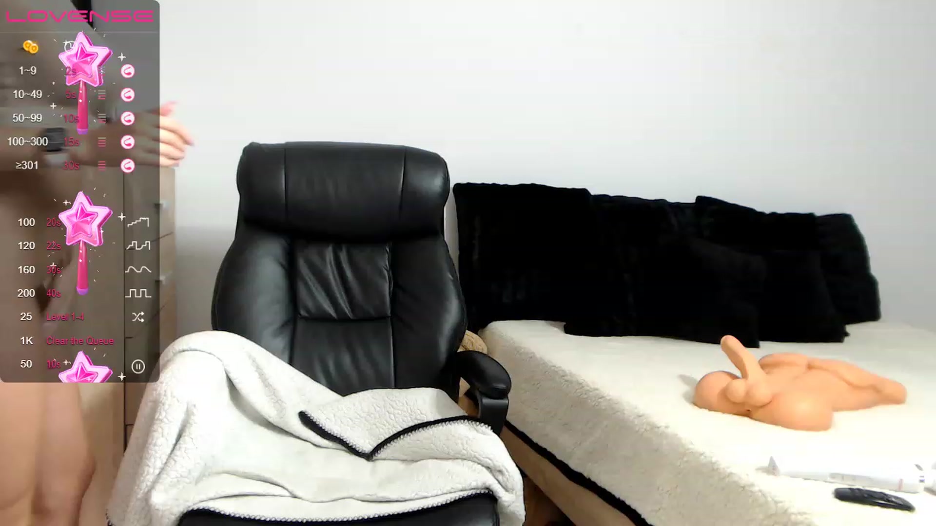 Gallery image thumbnail from LaylaRad's myfreecams stream on, 08/01/2023, 14:20 image 2 of 20
