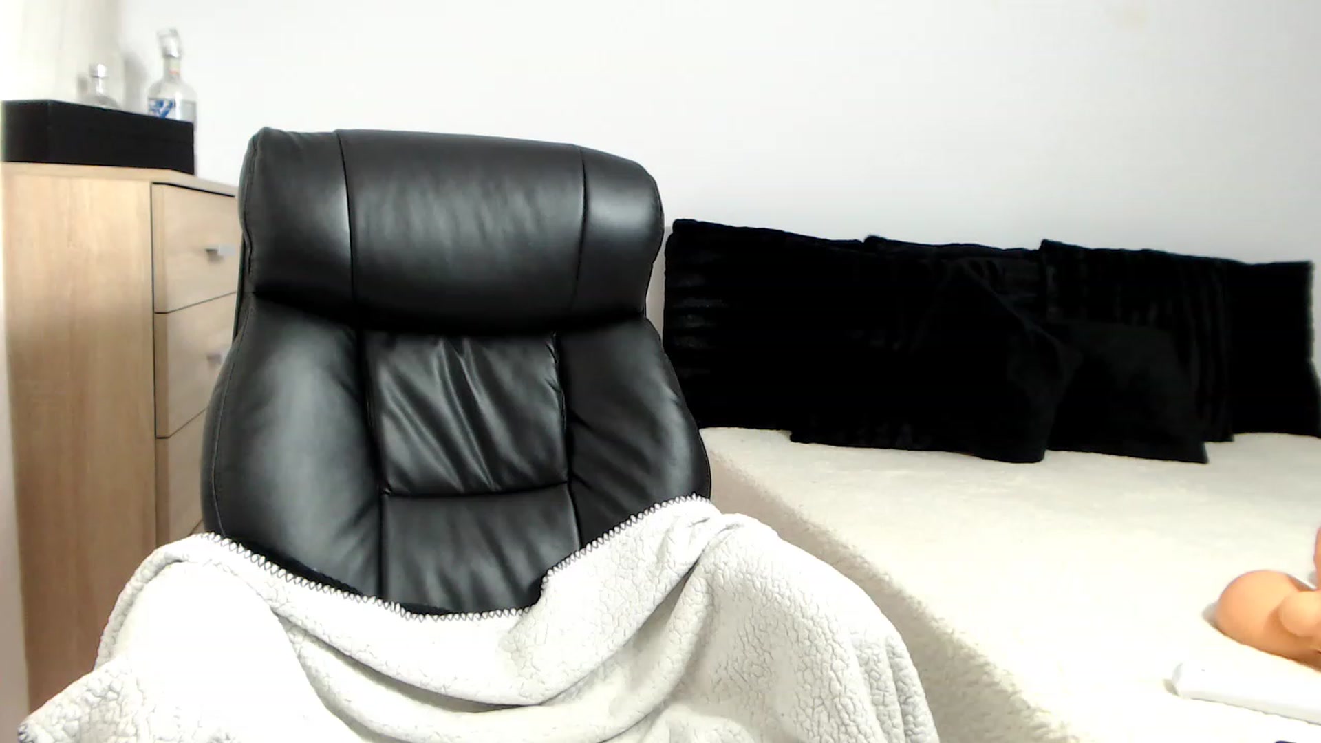 Gallery image thumbnail from LaylaRad's myfreecams stream on, 08/10/2023, 13:40 image 5 of 20