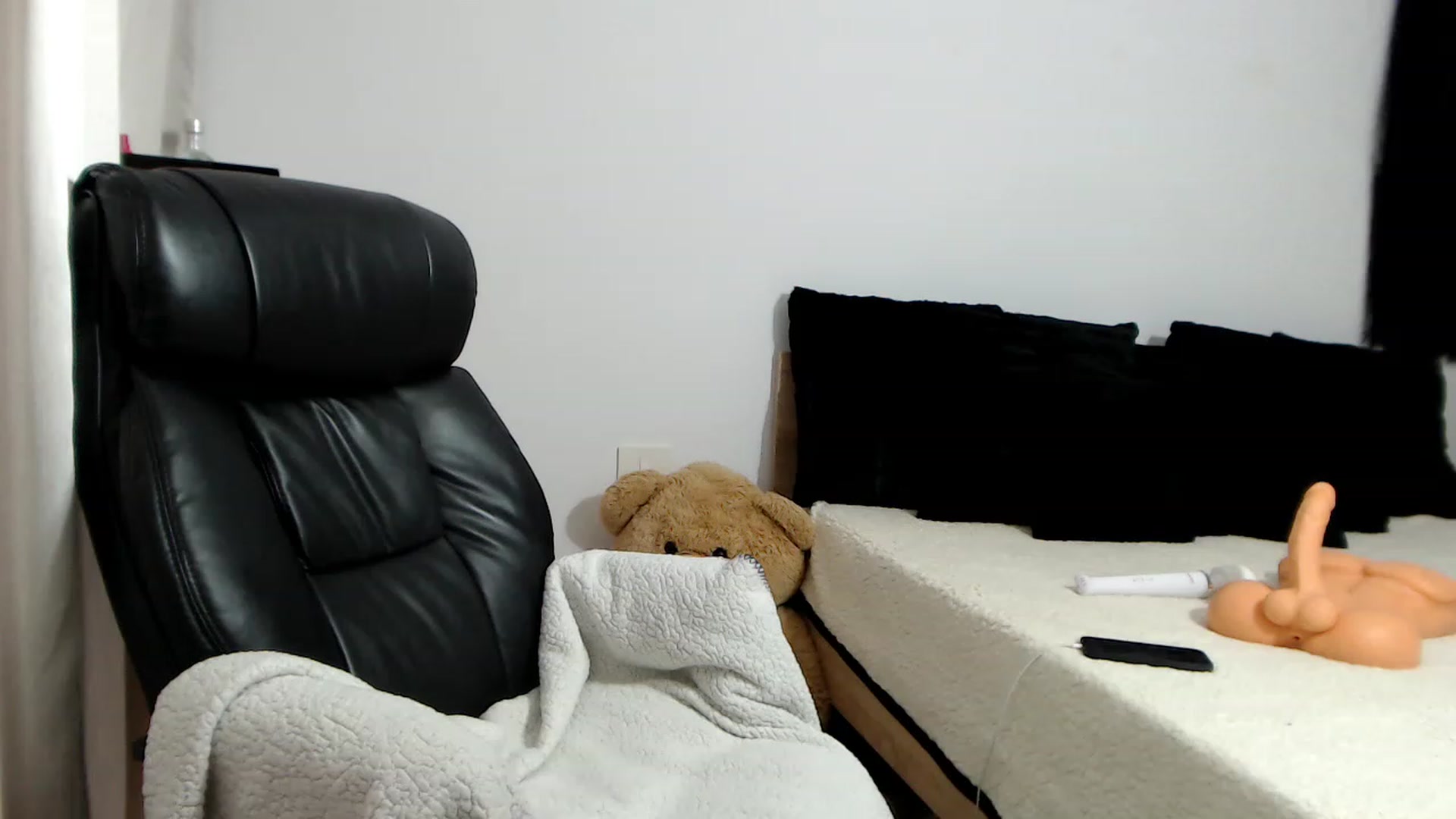 Gallery image thumbnail from LaylaRad's myfreecams stream on, 08/21/2023, 15:22 image 3 of 20