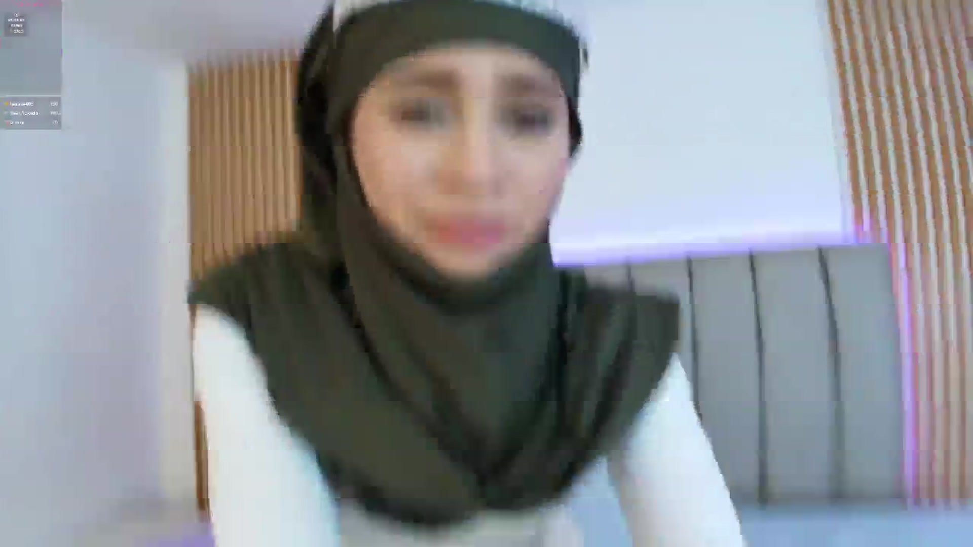 Gallery image thumbnail from Layla_boobies's myfreecams stream on, 01/18/2026, 24:33 image 20 of 20