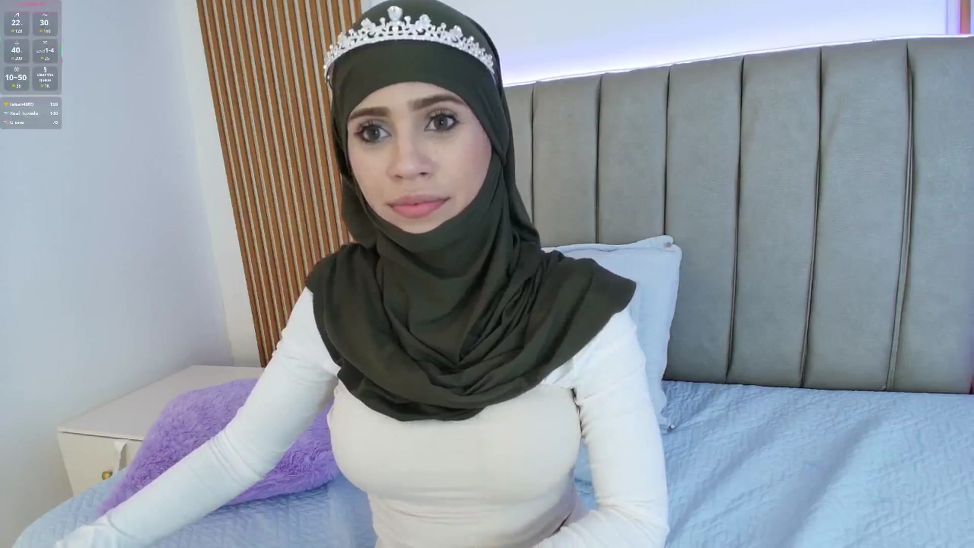 Gallery image thumbnail from Layla_boobies's myfreecams stream on, 01/18/2026, 24:33 image 15 of 20