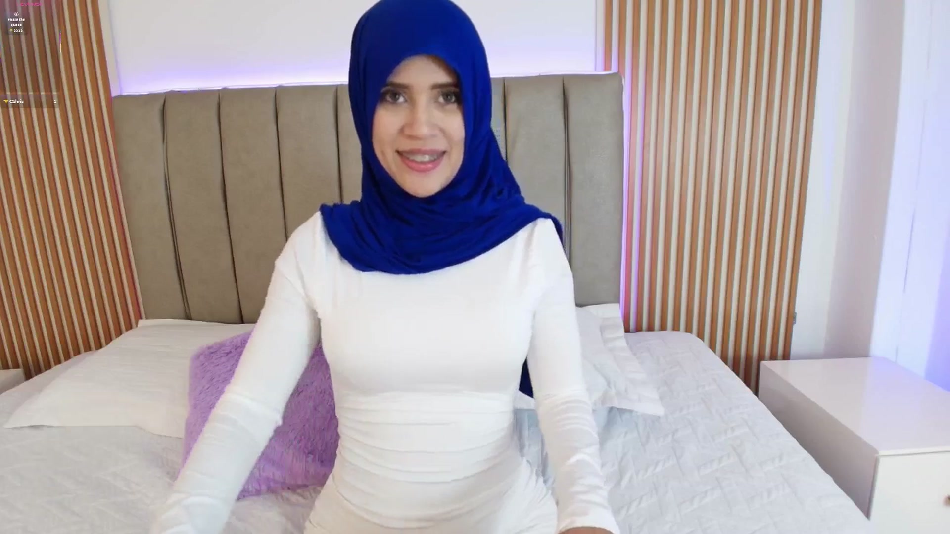 Gallery image thumbnail from Layla_boobies's myfreecams stream on, 01/21/2026, 21:06 image 17 of 20