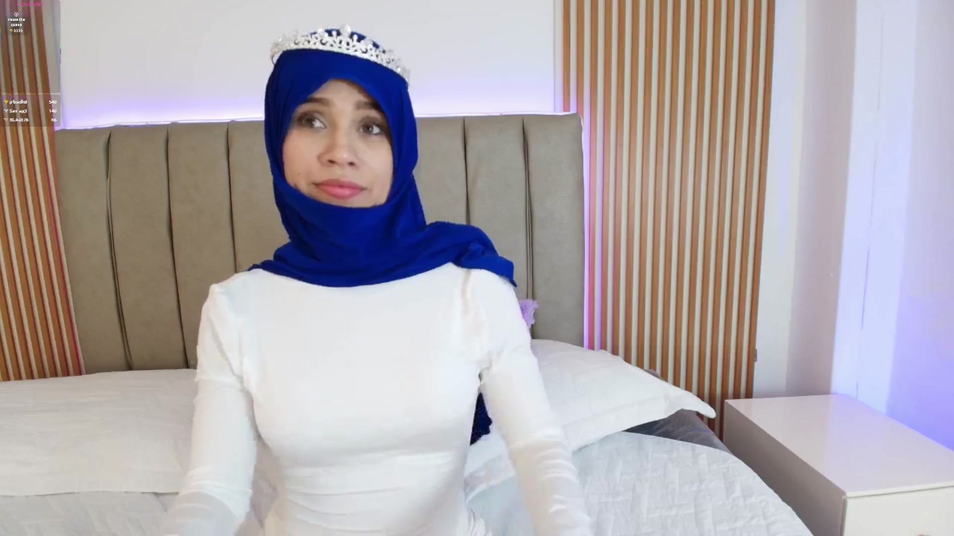 Gallery image thumbnail from Layla_boobies's myfreecams stream on, 01/22/2026, 24:25 image 17 of 20