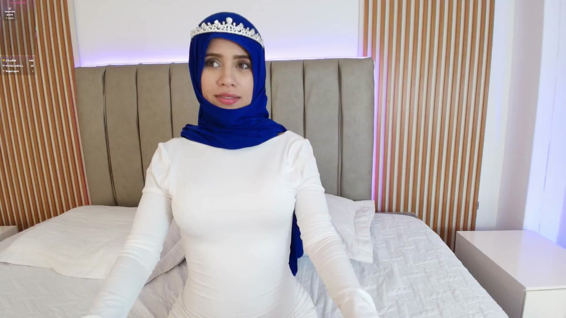 Gallery image thumbnail from Layla_boobies's myfreecams stream on, 01/22/2026, 24:25 image 1 of 20