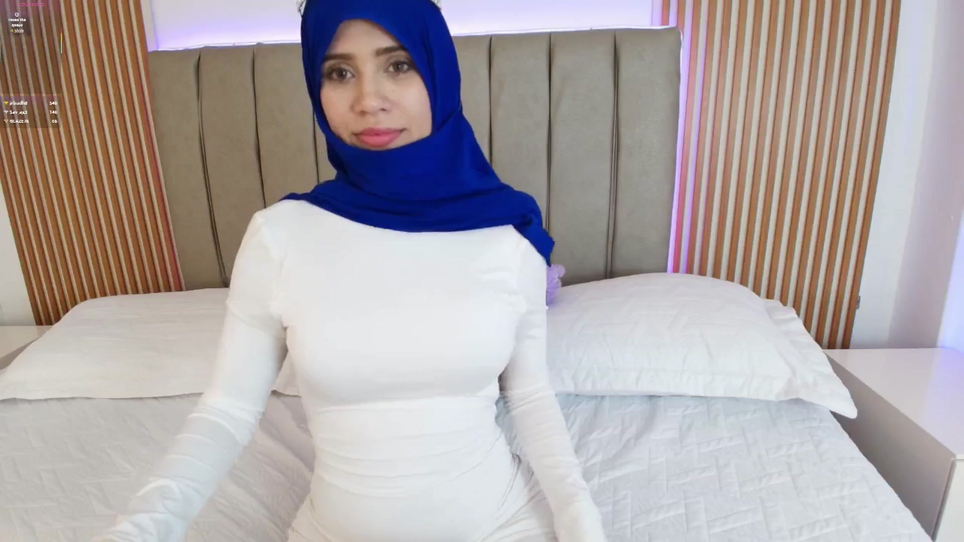 Gallery image thumbnail from Layla_boobies's myfreecams stream on, 01/22/2026, 24:25 image 19 of 20