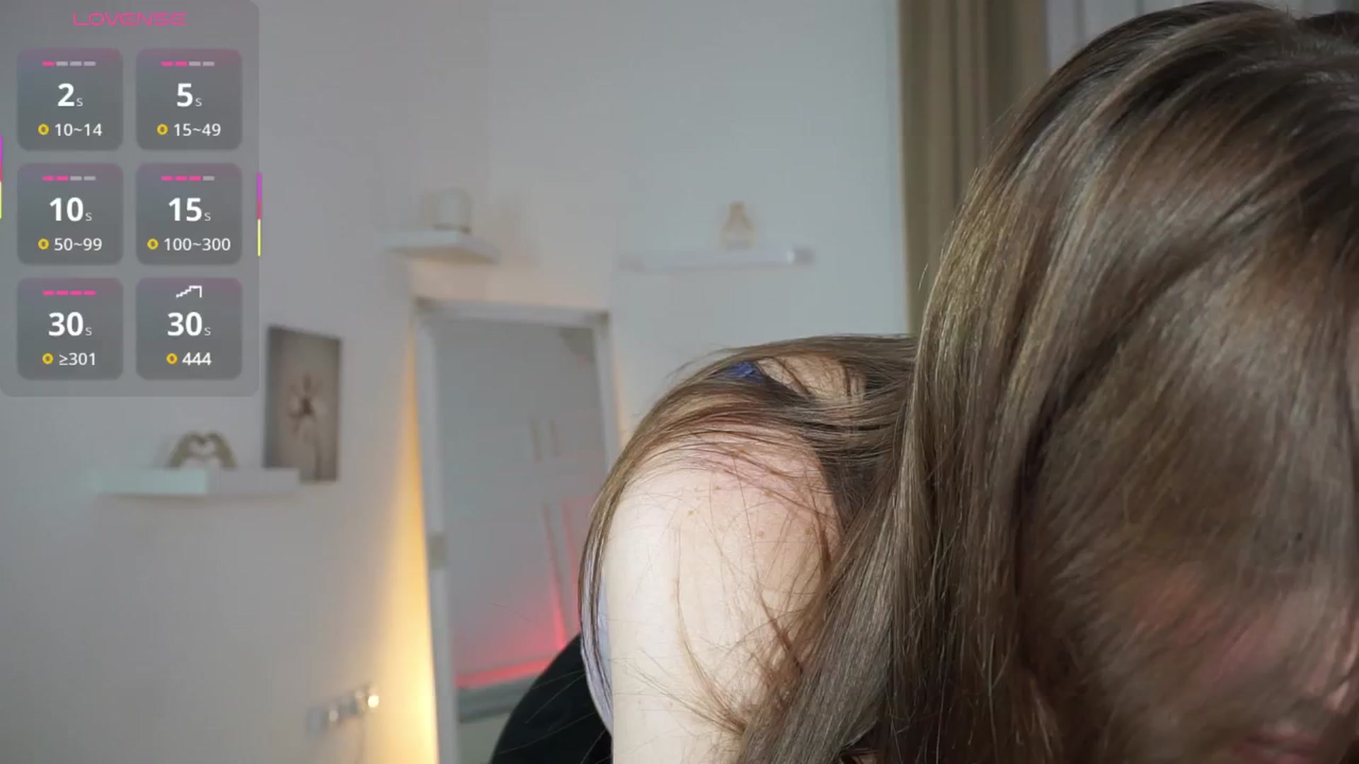 Gallery image thumbnail from Layla_white's myfreecams stream on, 08/08/2025, 21:55 image 3 of 20