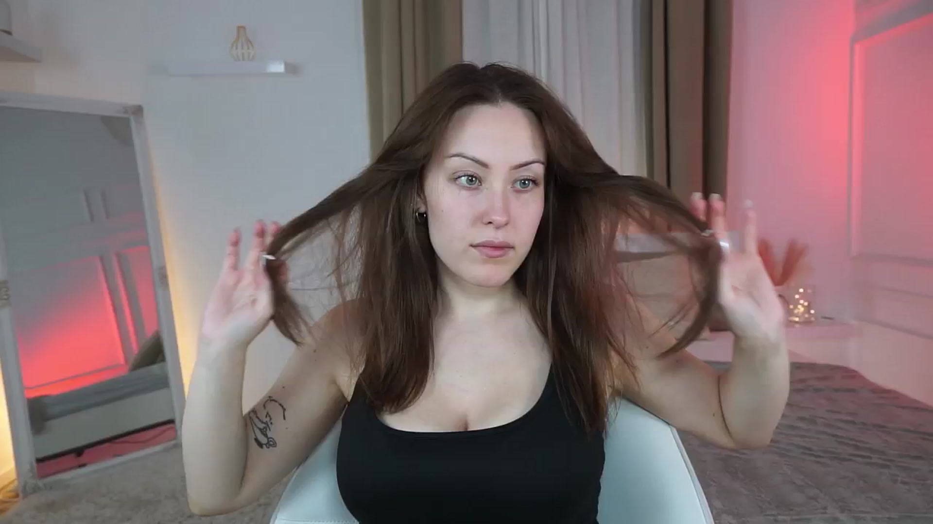 Gallery image thumbnail from Layla_white's myfreecams stream on, 08/11/2025, 17:38 image 1 of 20