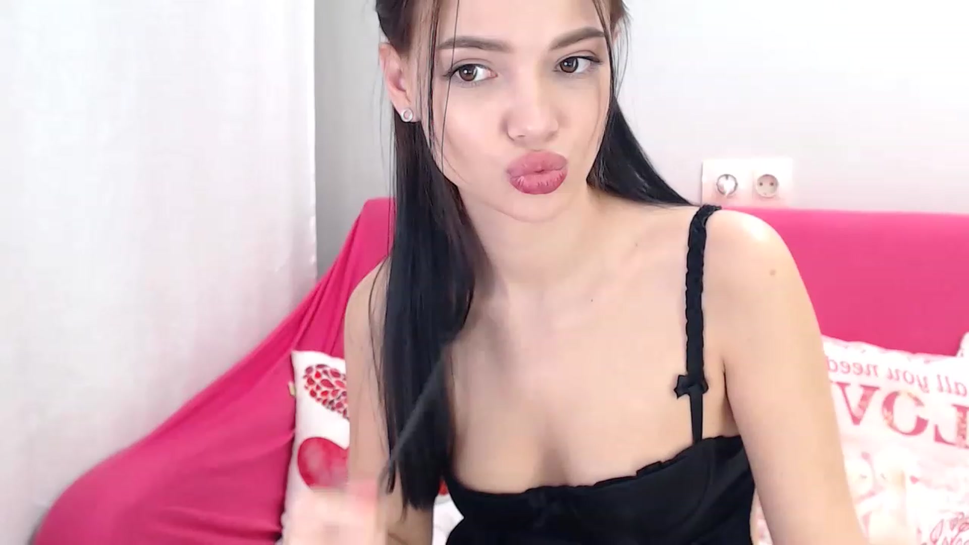 Gallery image thumbnail from Laz_cam's myfreecams stream on, 04/27/2023, 18:30 image 19 of 20