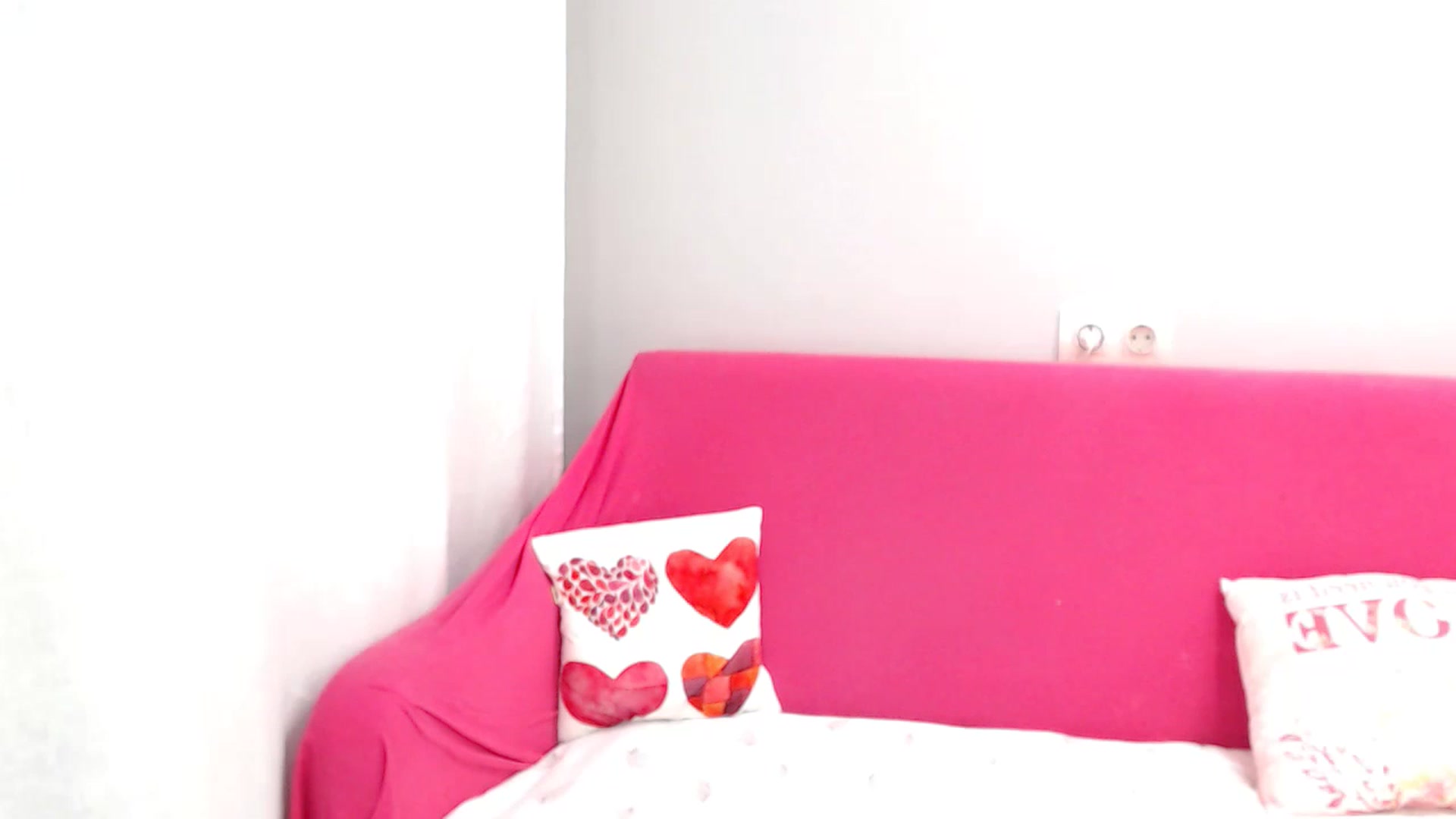 Gallery image thumbnail from Laz_cam's myfreecams stream on, 05/04/2023, 20:39 image 12 of 20