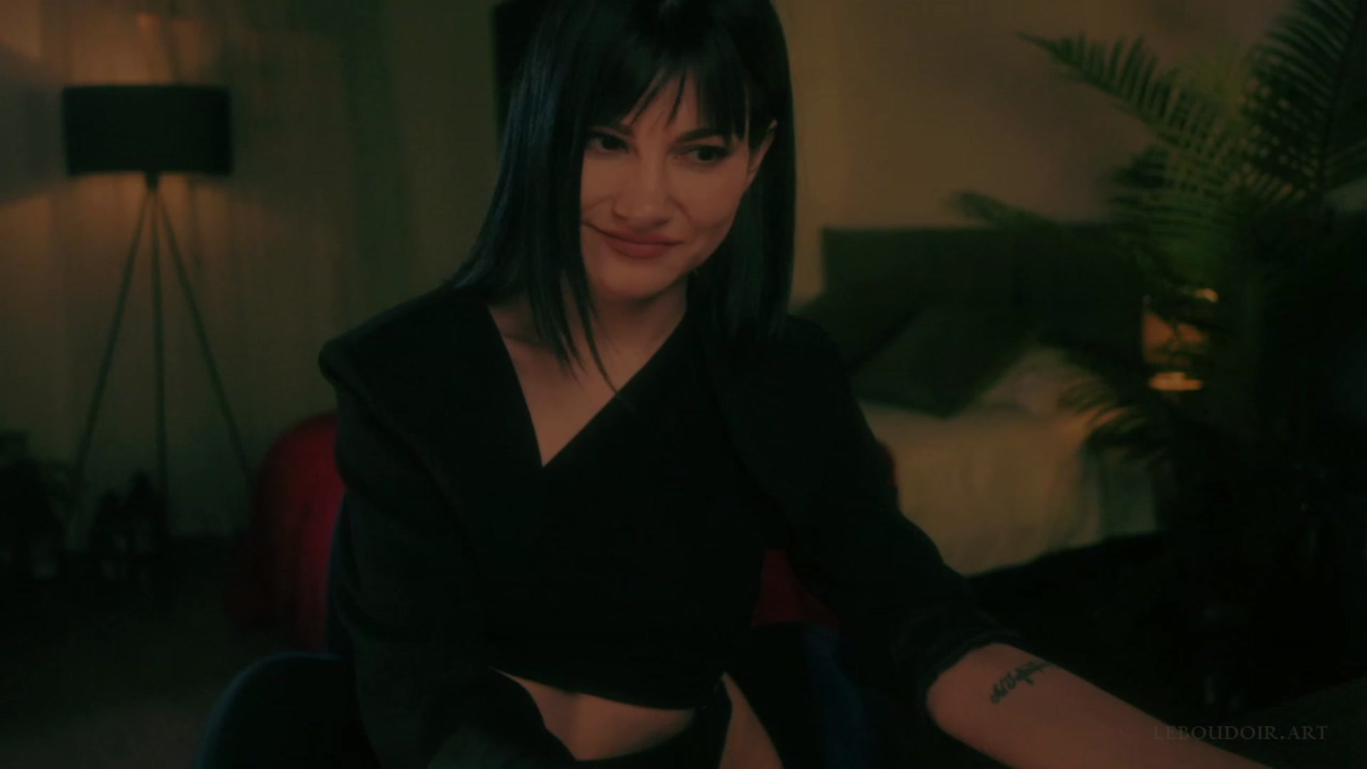 Gallery image thumbnail from LeBoudoir's myfreecams stream on, 04/22/2023, 05:00 image 15 of 20