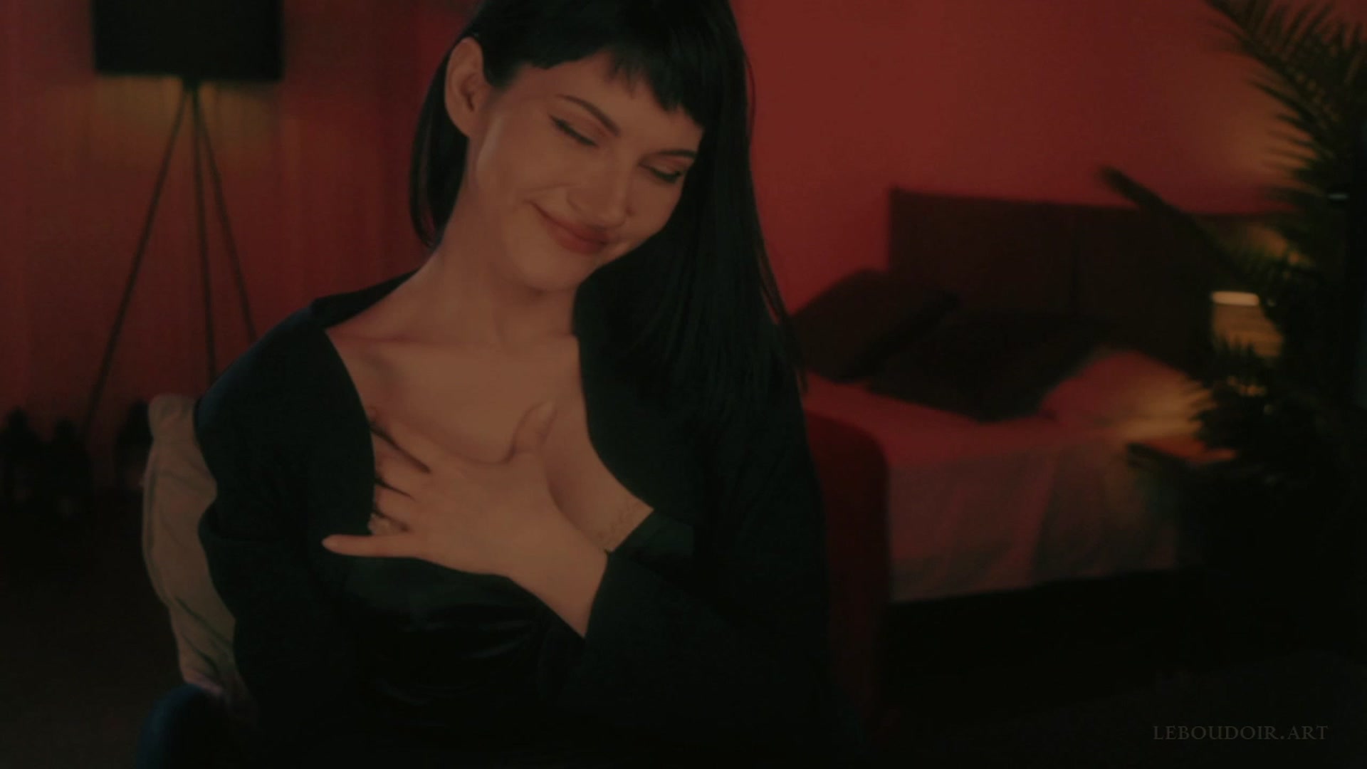 Gallery image thumbnail from LeBoudoir's myfreecams stream on, 04/27/2023, 05:39 image 3 of 20