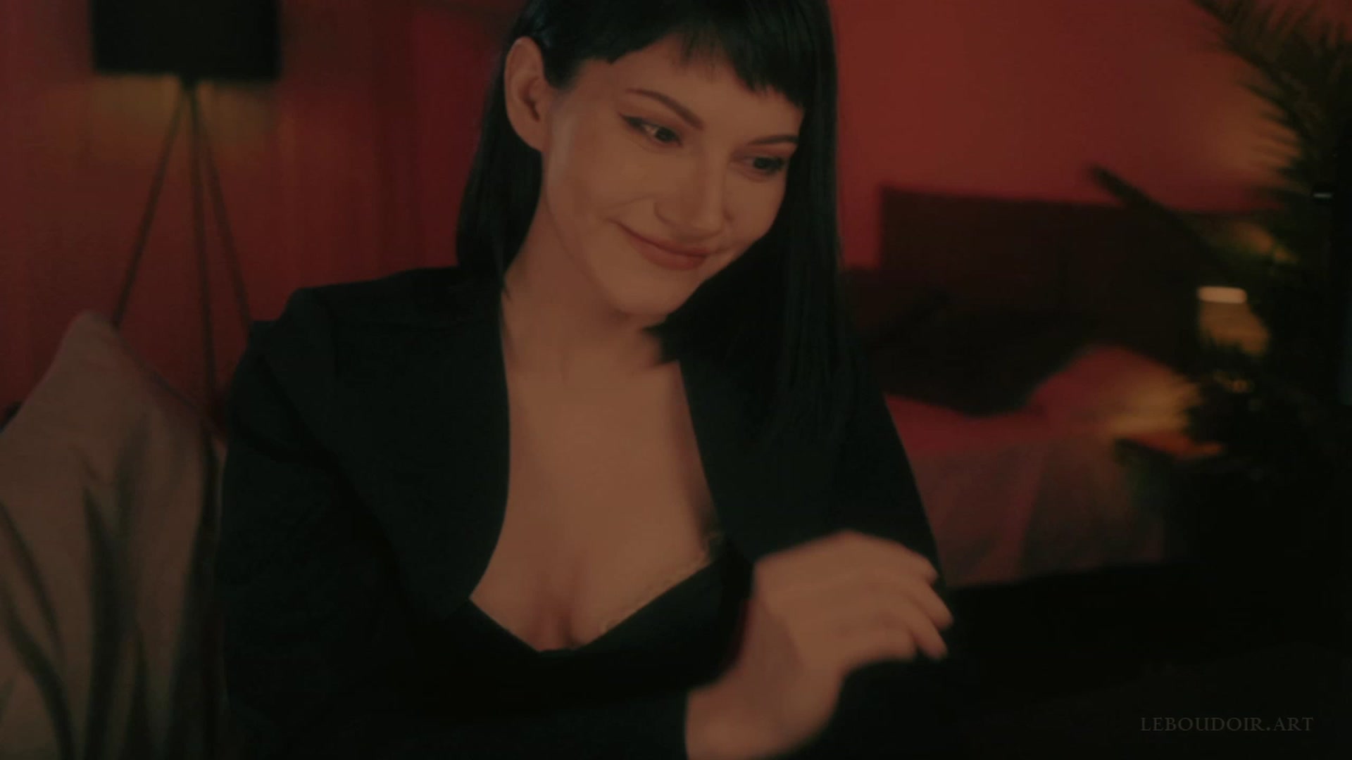 Gallery image thumbnail from LeBoudoir's myfreecams stream on, 04/27/2023, 05:39 image 12 of 20