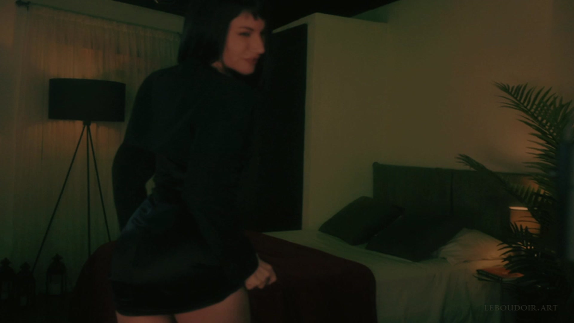 Gallery image thumbnail from LeBoudoir's myfreecams stream on, 04/27/2023, 05:58 image 3 of 20
