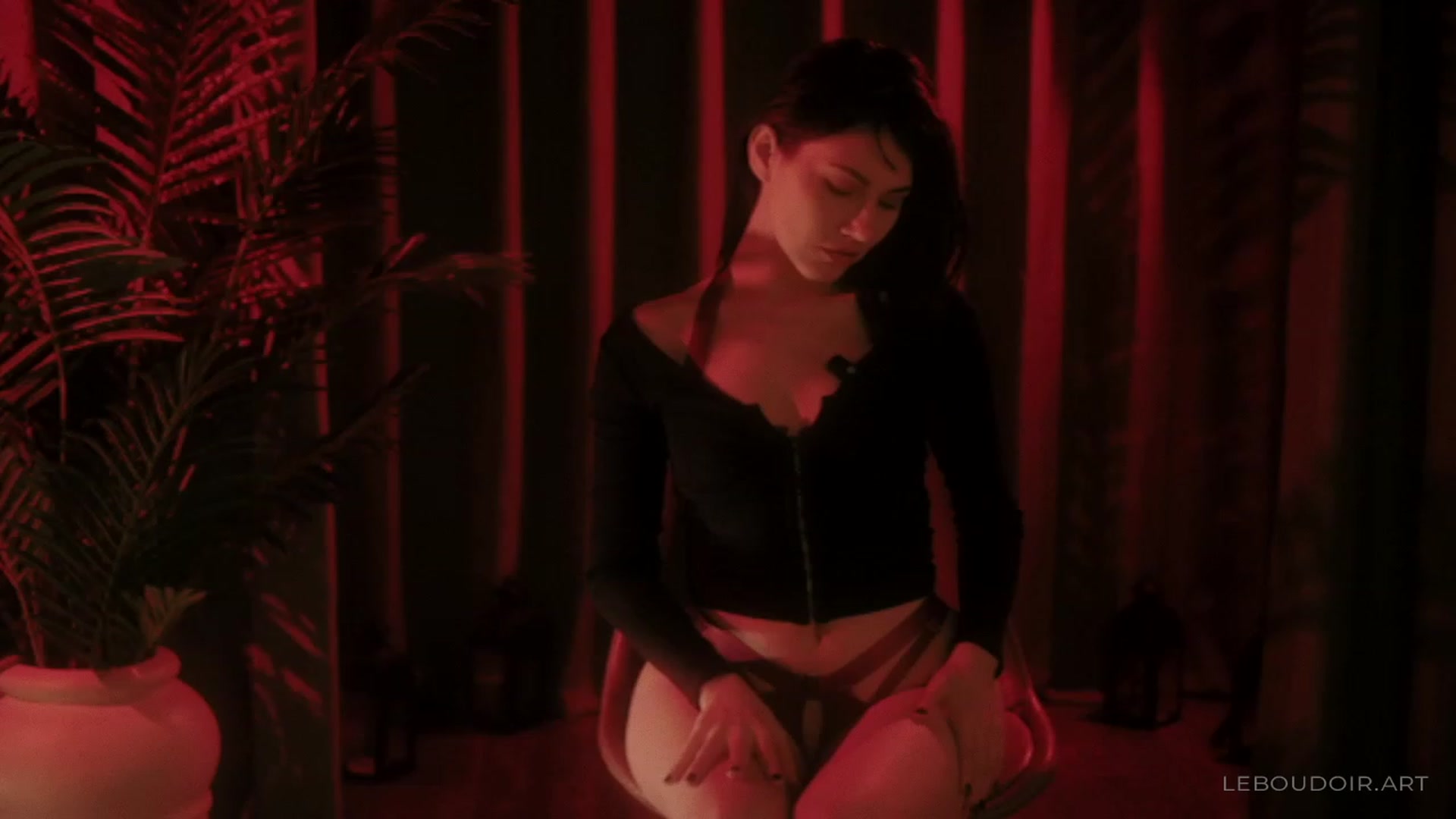 Gallery image thumbnail from LeBoudoir's myfreecams stream on, 07/07/2023, 06:00 image 1 of 20