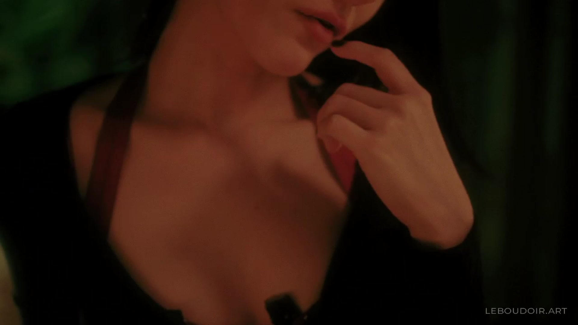 Gallery image thumbnail from LeBoudoir's myfreecams stream on, 07/07/2023, 06:00 image 18 of 20