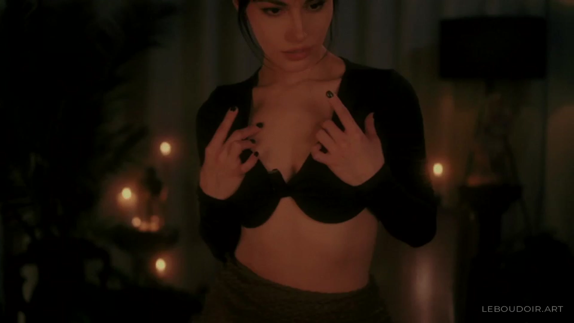 Gallery image thumbnail from LeBoudoir's myfreecams stream on, 07/29/2023, 07:59 image 8 of 20
