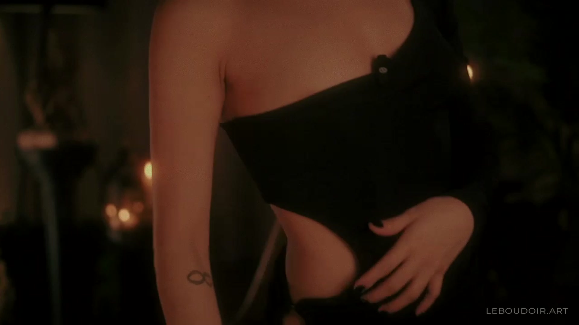 Gallery image thumbnail from LeBoudoir's myfreecams stream on, 07/31/2023, 07:24 image 19 of 20