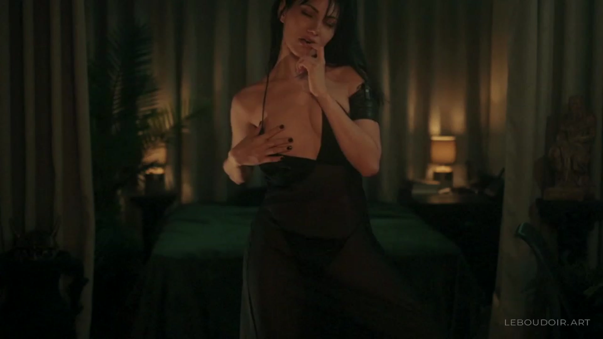 Gallery image thumbnail from LeBoudoir's myfreecams stream on, 12/11/2023, 07:34 image 5 of 20