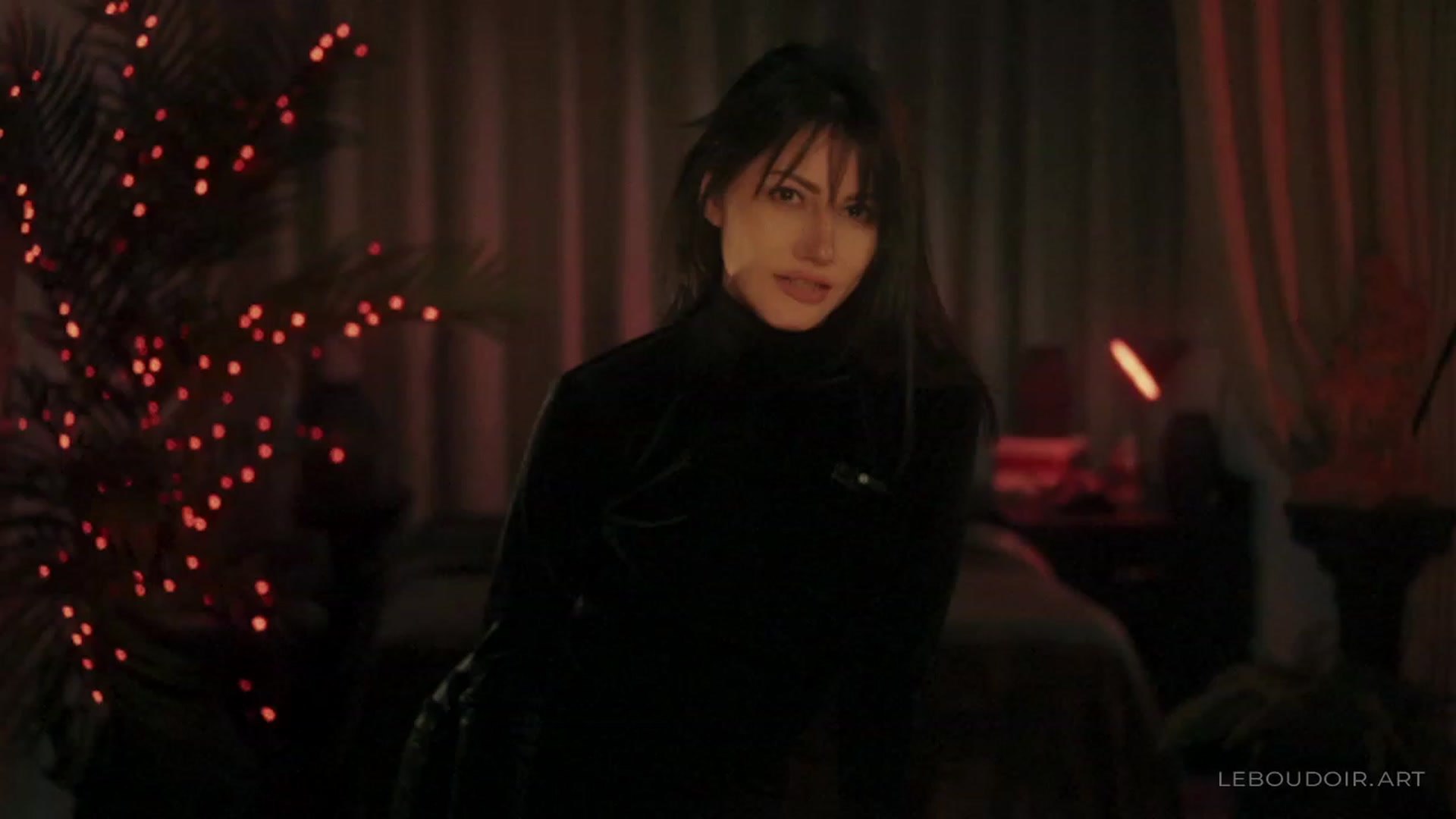 Gallery image thumbnail from LeBoudoir's myfreecams stream on, 12/24/2023, 08:29 image 5 of 20