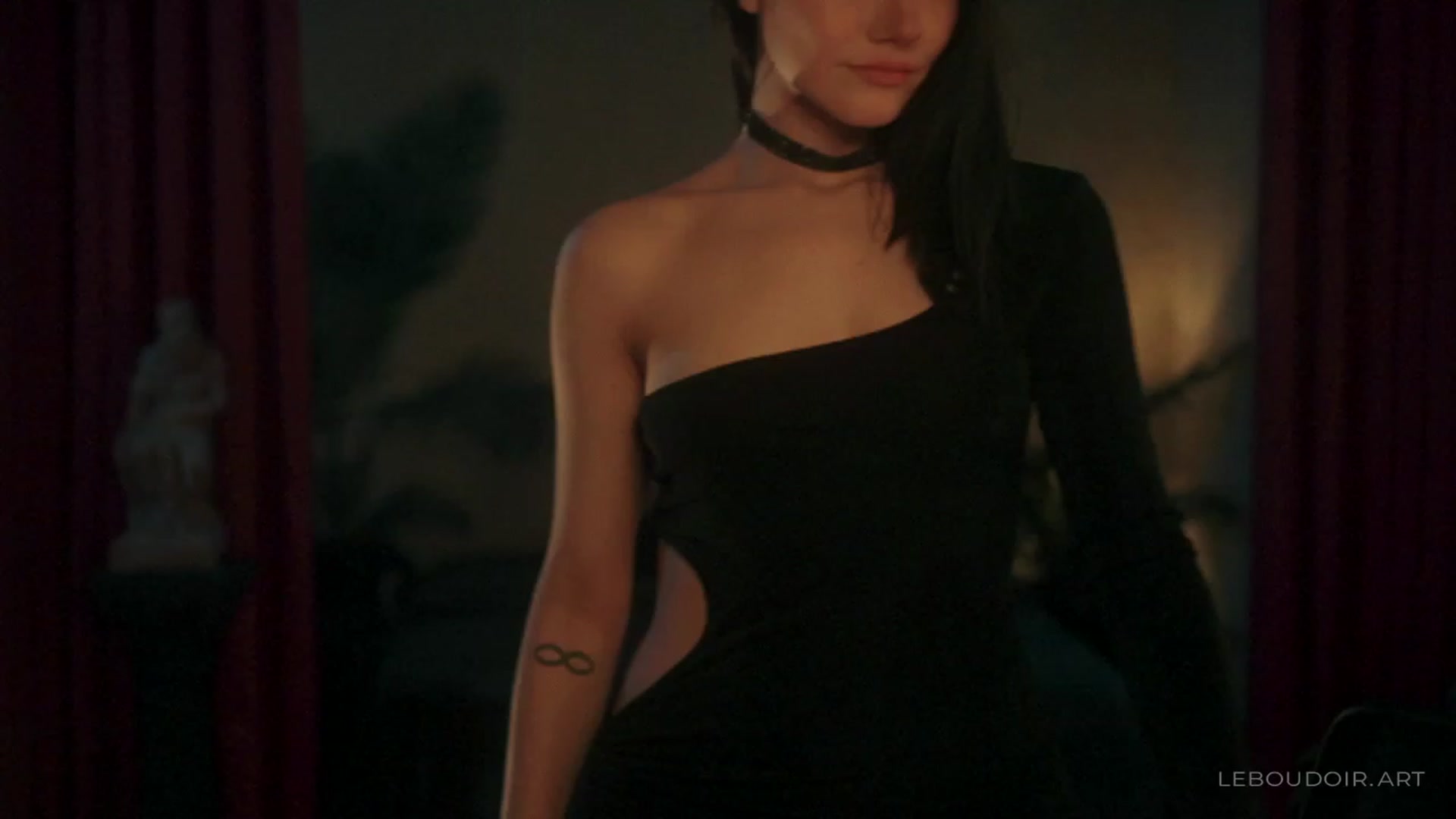 Gallery image thumbnail from LeBoudoir's myfreecams stream on, 12/31/2023, 06:47 image 20 of 20