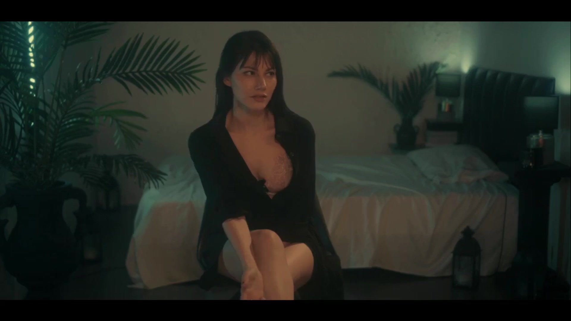 Gallery image thumbnail from LeBoudoir's myfreecams stream on, 04/02/2024, 06:16 image 12 of 20