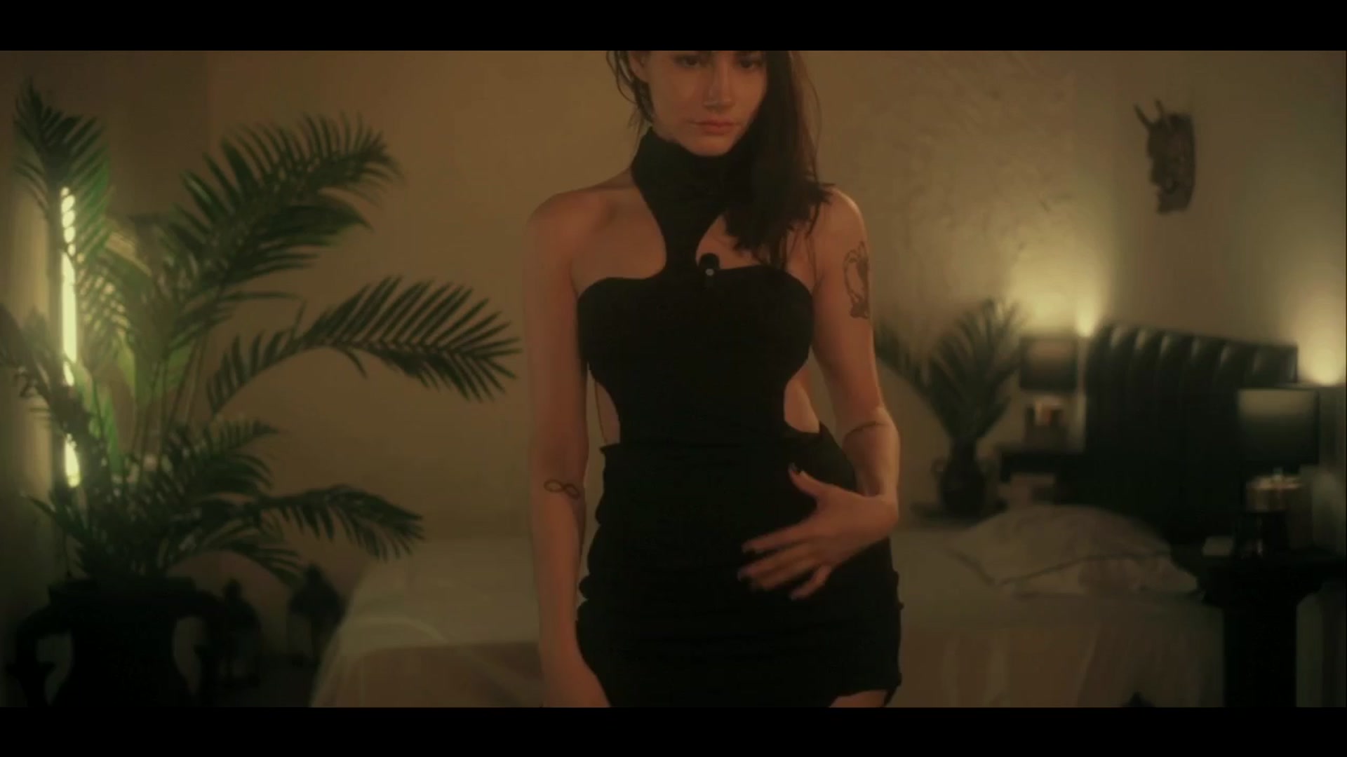 Gallery image thumbnail from LeBoudoir's myfreecams stream on, 04/08/2024, 06:31 image 17 of 20