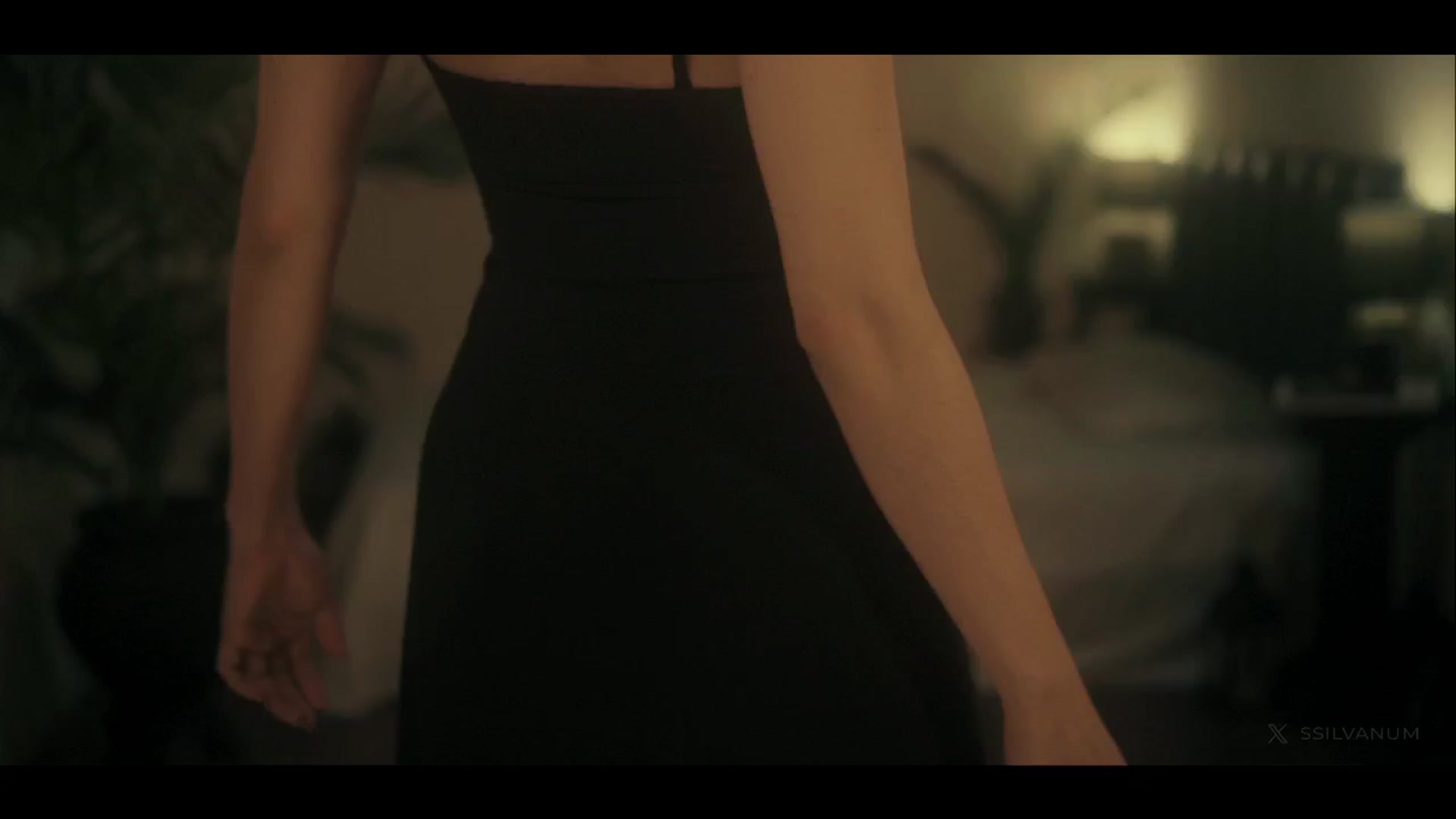 Gallery image thumbnail from LeBoudoir's myfreecams stream on, 04/21/2024, 06:10 image 5 of 20