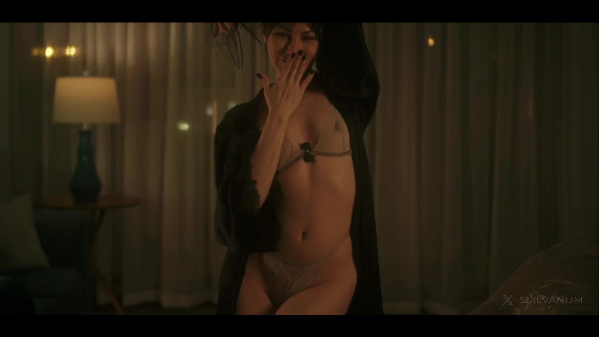 Gallery image thumbnail from LeBoudoir's myfreecams stream on, 05/10/2024, 06:56 image 16 of 20