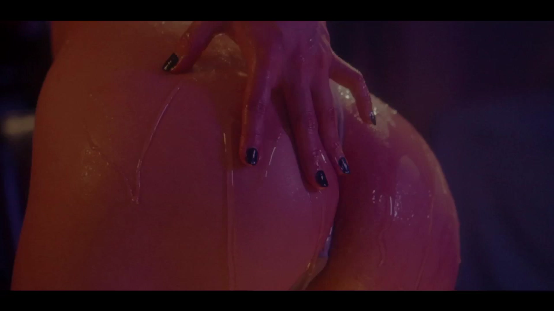 Gallery image thumbnail from LeBoudoir's myfreecams stream on, 10/25/2024, 07:17 image 15 of 20