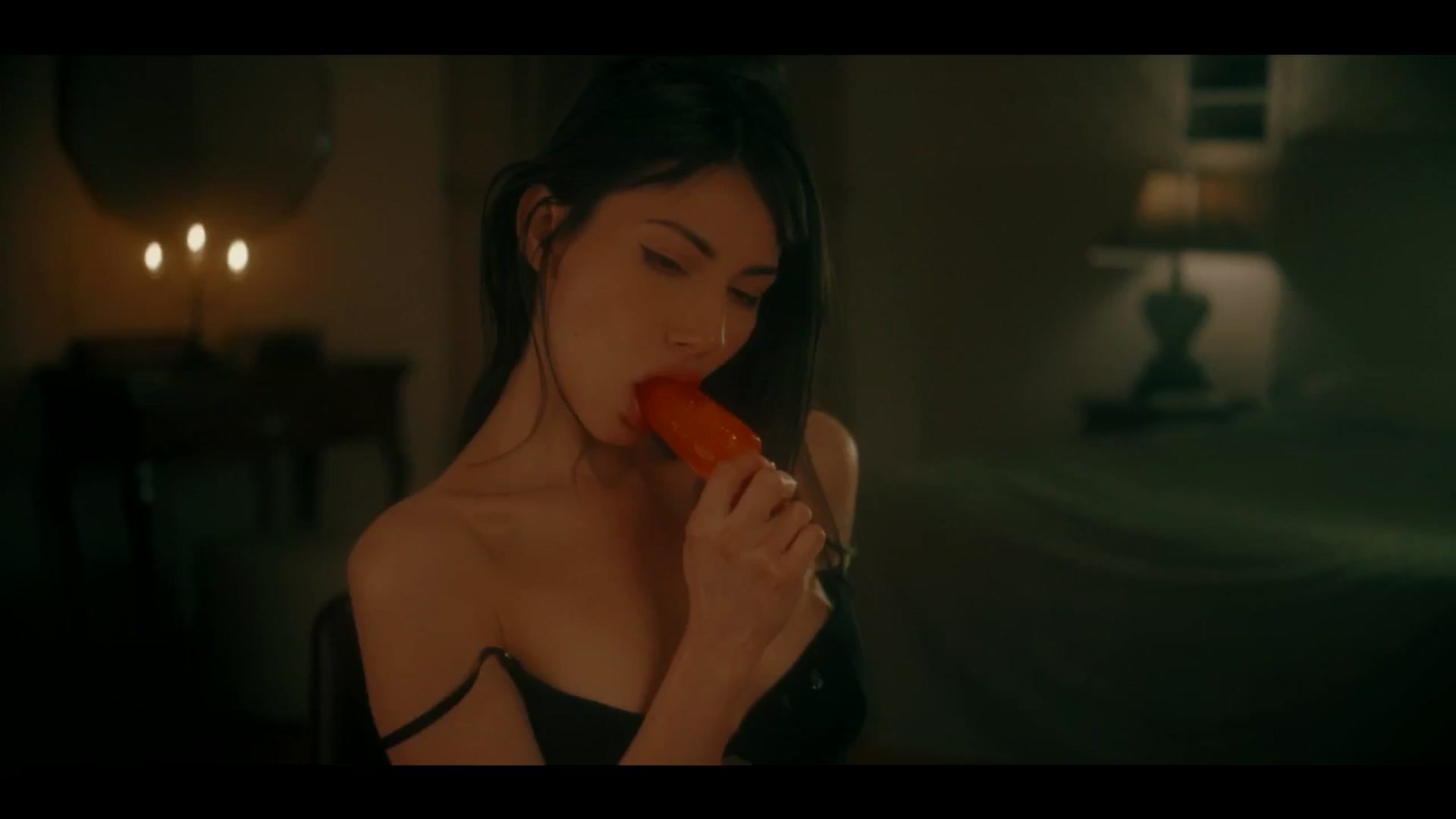 Gallery image thumbnail from LeBoudoir's myfreecams stream on, 11/10/2024, 07:50 image 20 of 20