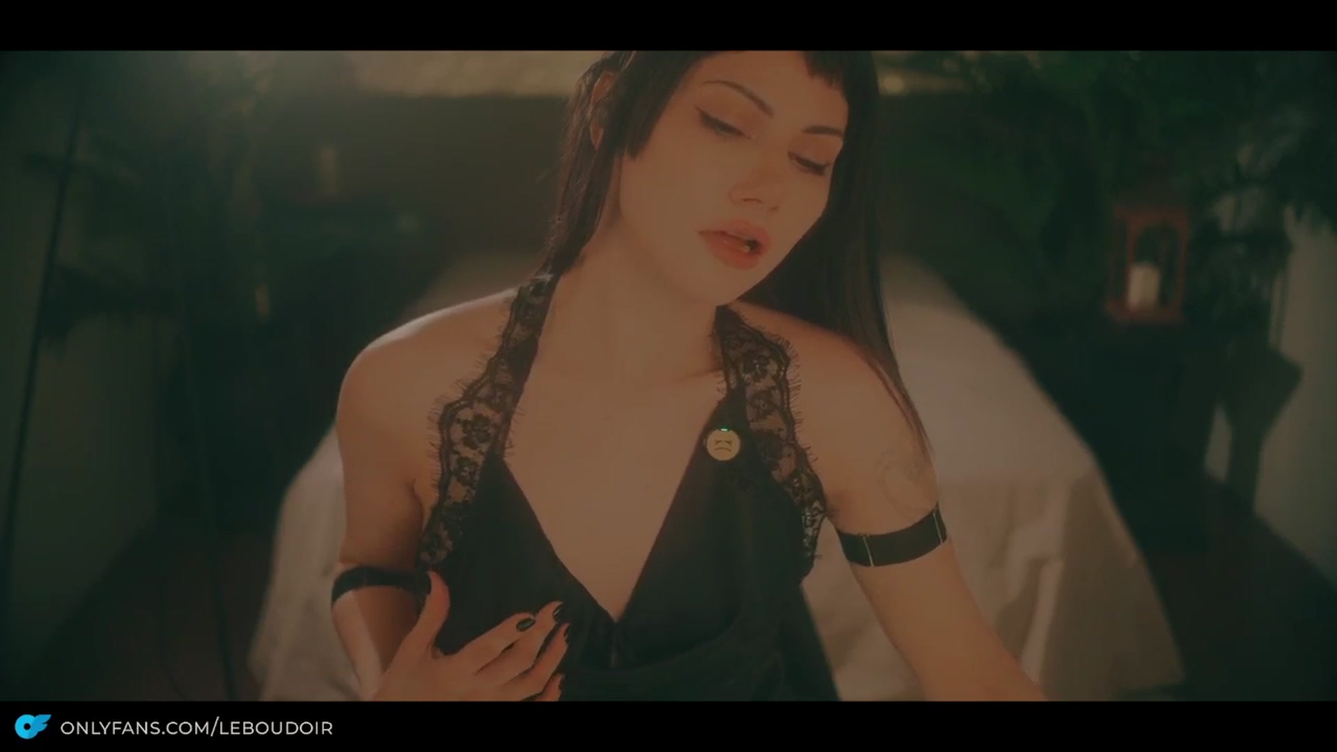 Gallery image thumbnail from LeBoudoir's myfreecams stream on, 04/17/2026, 06:51 image 11 of 20