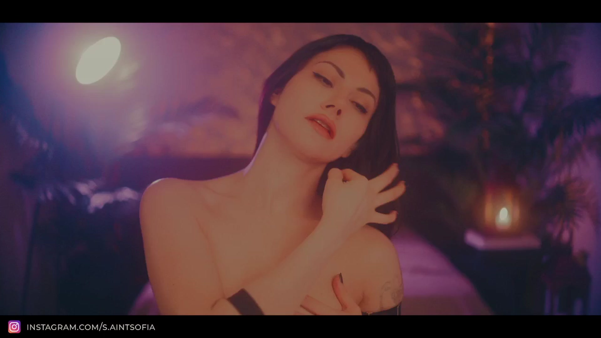 Gallery image thumbnail from LeBoudoir's myfreecams stream on, 04/19/2026, 06:57 image 19 of 20