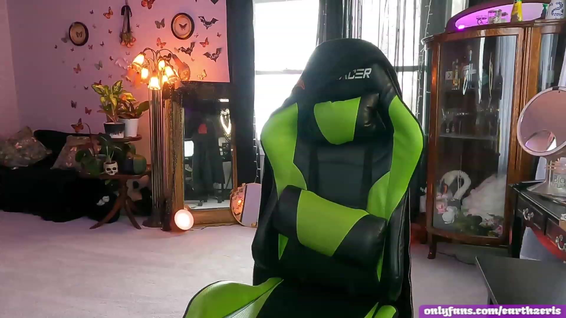 Gallery image thumbnail from LePetiteMort's myfreecams stream on, 03/16/2023, 20:06 image 10 of 20