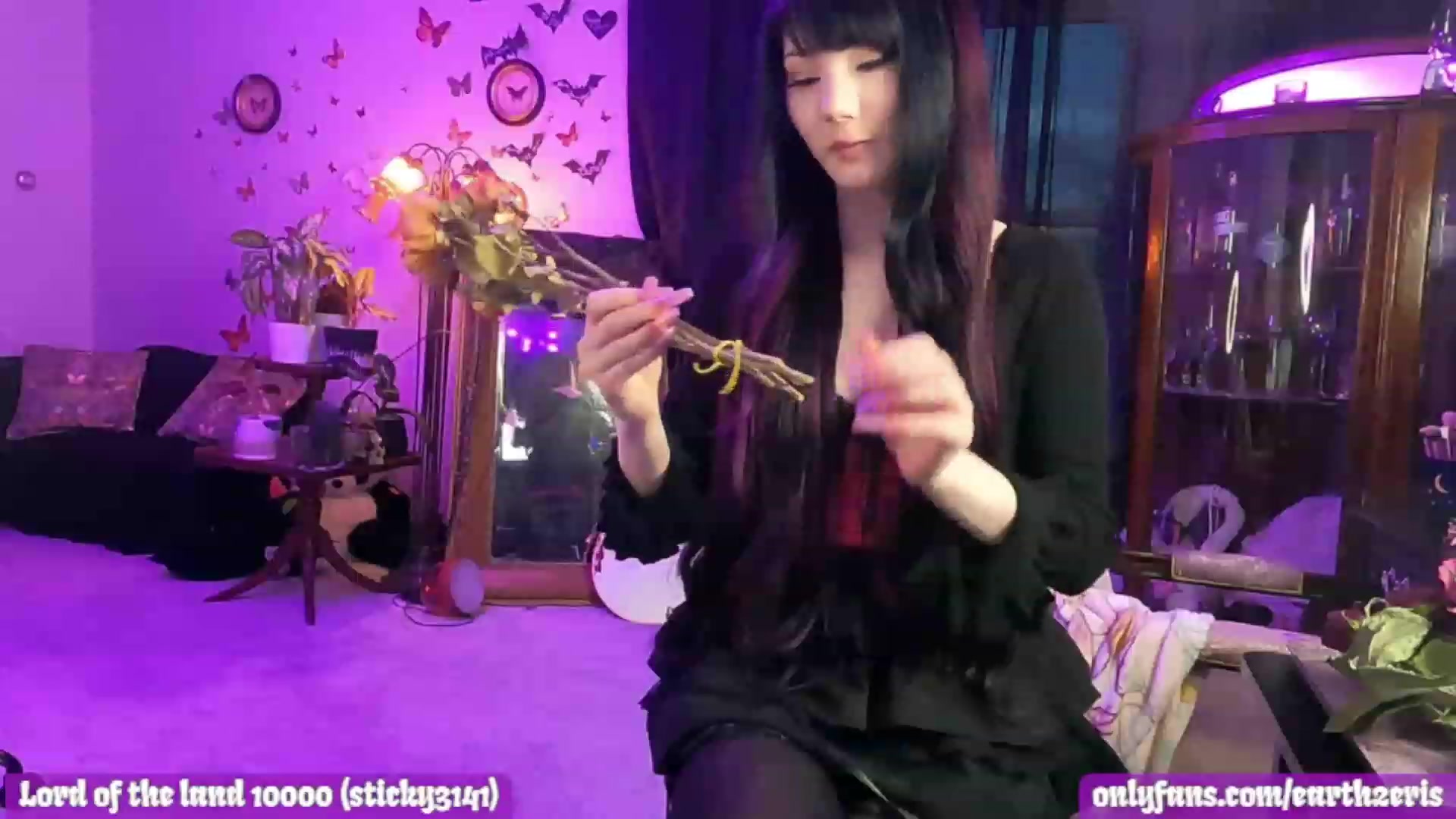 Gallery image thumbnail from LePetiteMort's myfreecams stream on, 04/23/2023, 24:23 image 16 of 20
