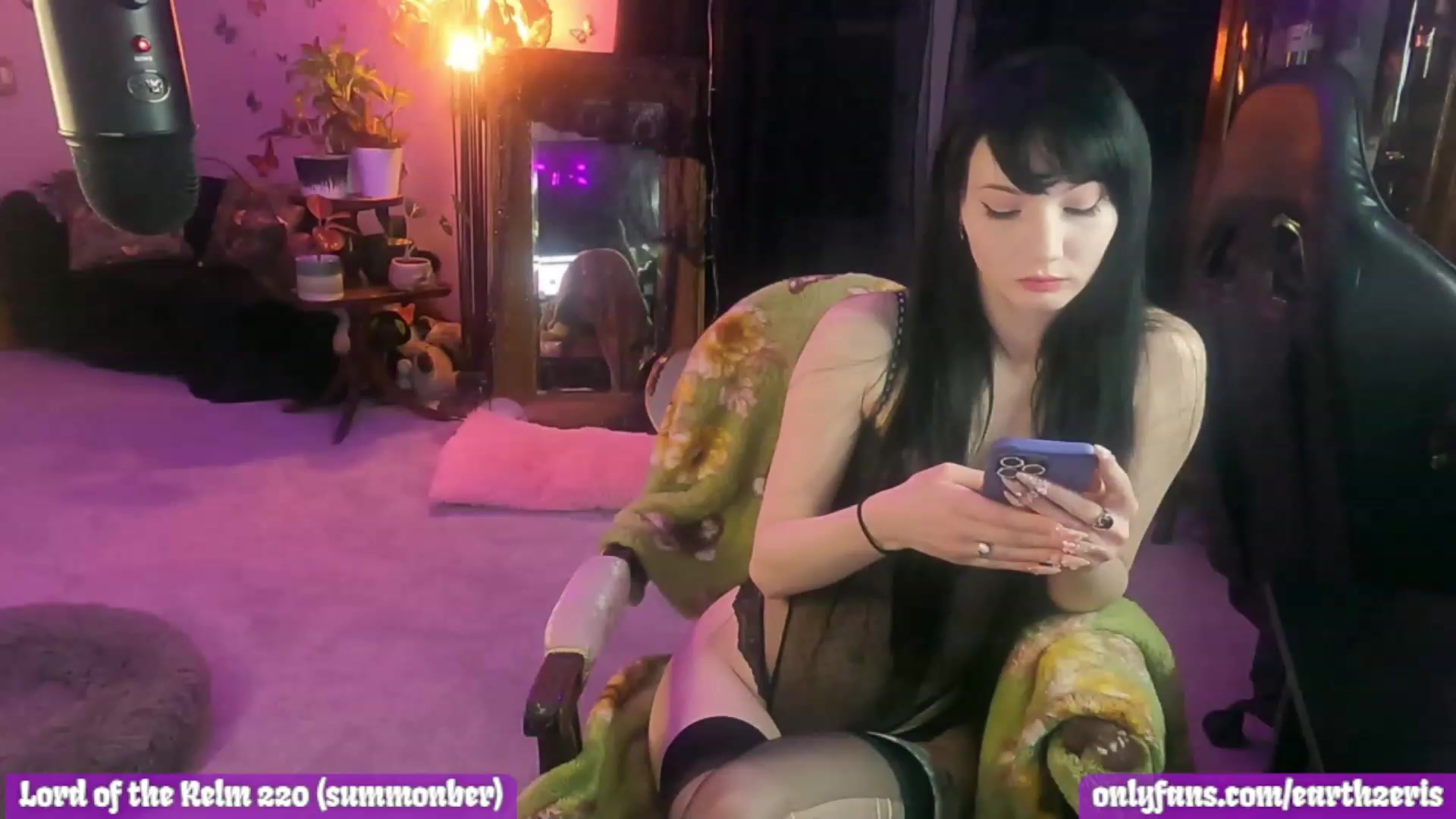 Gallery image thumbnail from LePetiteMort's myfreecams stream on, 05/03/2023, 03:47 image 12 of 20