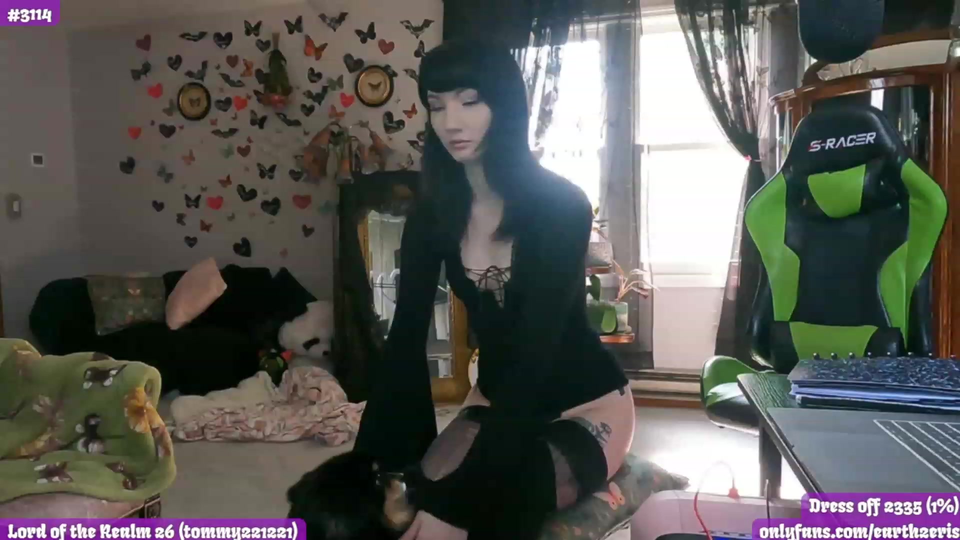 Gallery image thumbnail from LePetiteMort's myfreecams stream on, 06/20/2023, 20:57 image 9 of 20