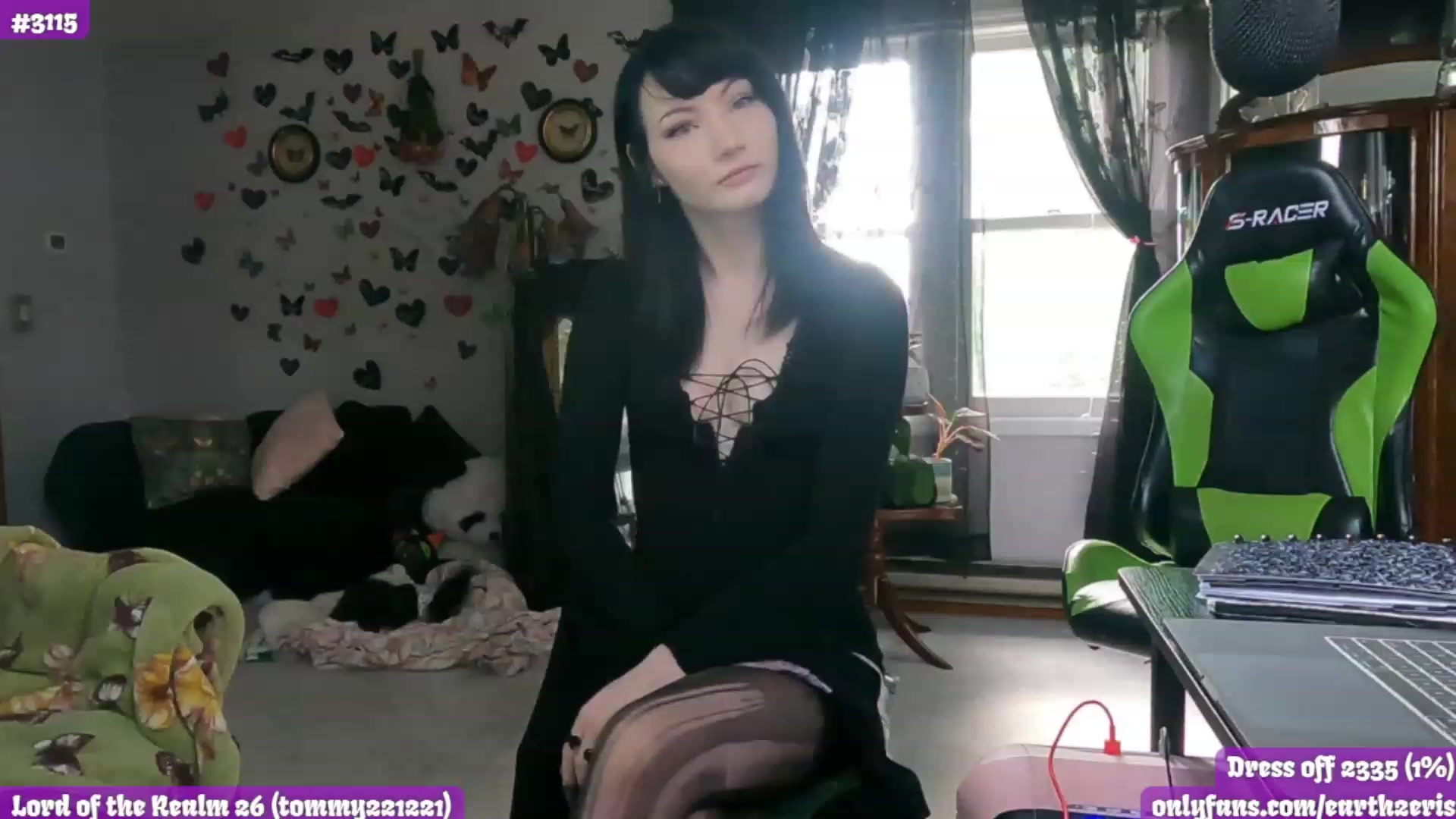 Gallery image thumbnail from LePetiteMort's myfreecams stream on, 06/20/2023, 20:57 image 17 of 20