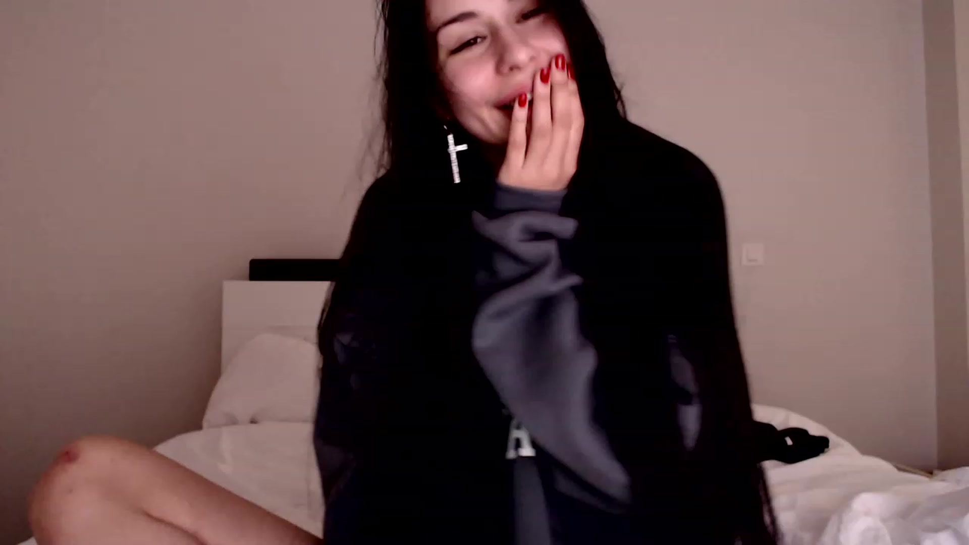 Gallery image thumbnail from LeValeriya's myfreecams stream on, 12/25/2022, 18:16 image 8 of 20