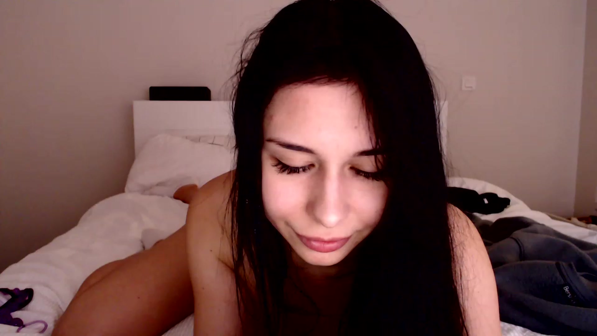 Gallery image thumbnail from LeValeriya's myfreecams stream on, 12/25/2022, 18:16 image 14 of 20