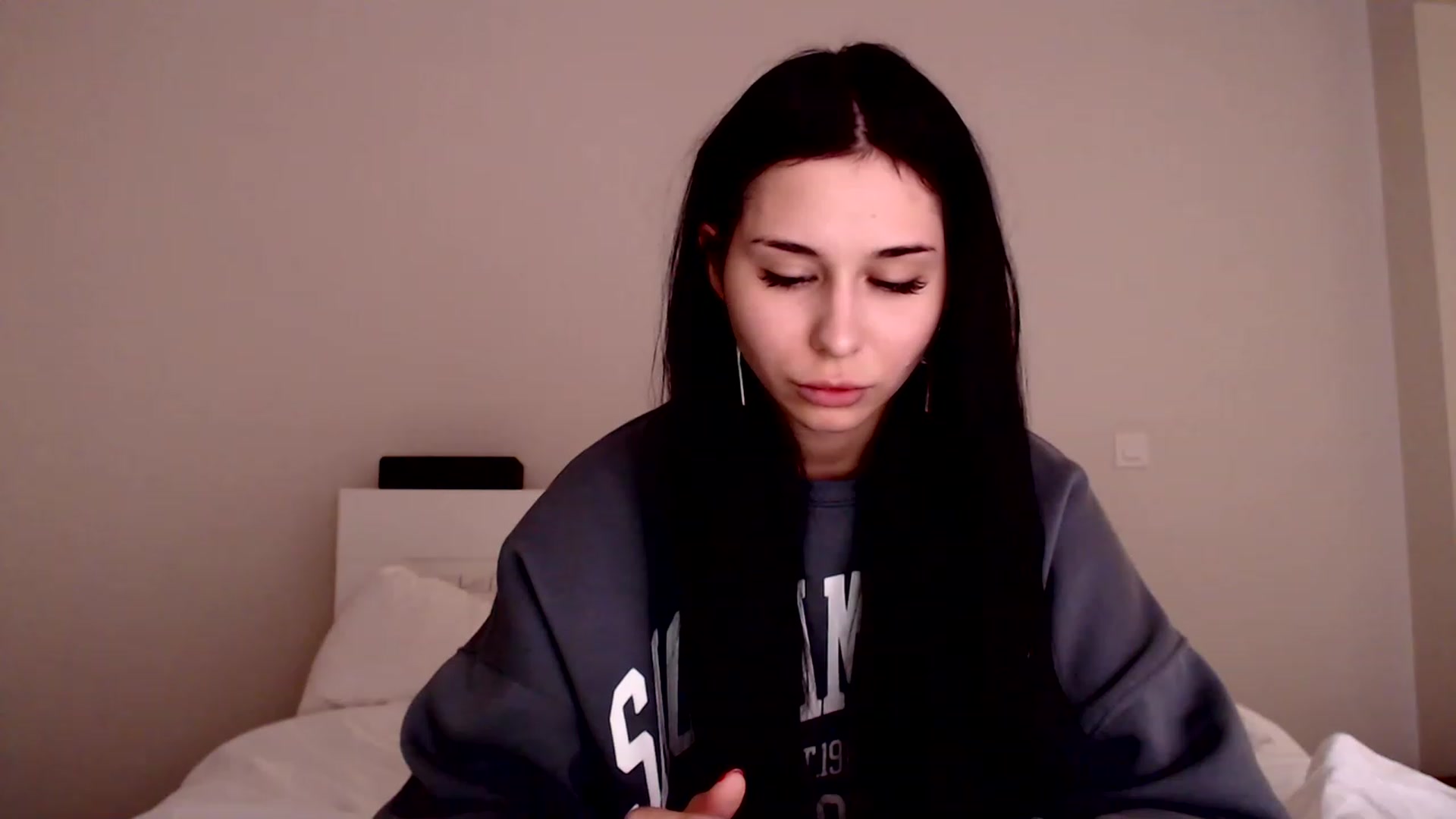 Gallery image thumbnail from LeValeriya's myfreecams stream on, 12/25/2022, 19:00 image 8 of 20