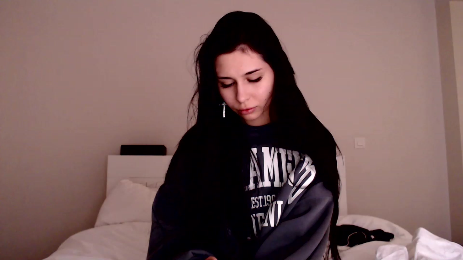 Gallery image thumbnail from LeValeriya's myfreecams stream on, 12/25/2022, 19:00 image 3 of 20