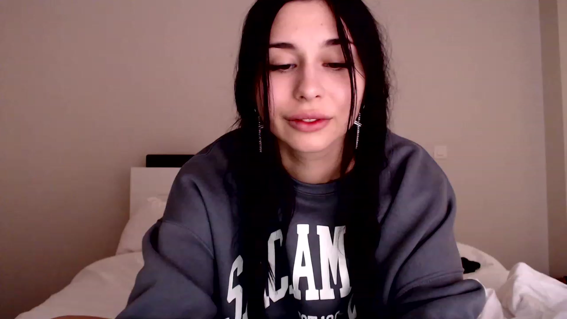 Gallery image thumbnail from LeValeriya's myfreecams stream on, 12/25/2022, 19:00 image 11 of 20