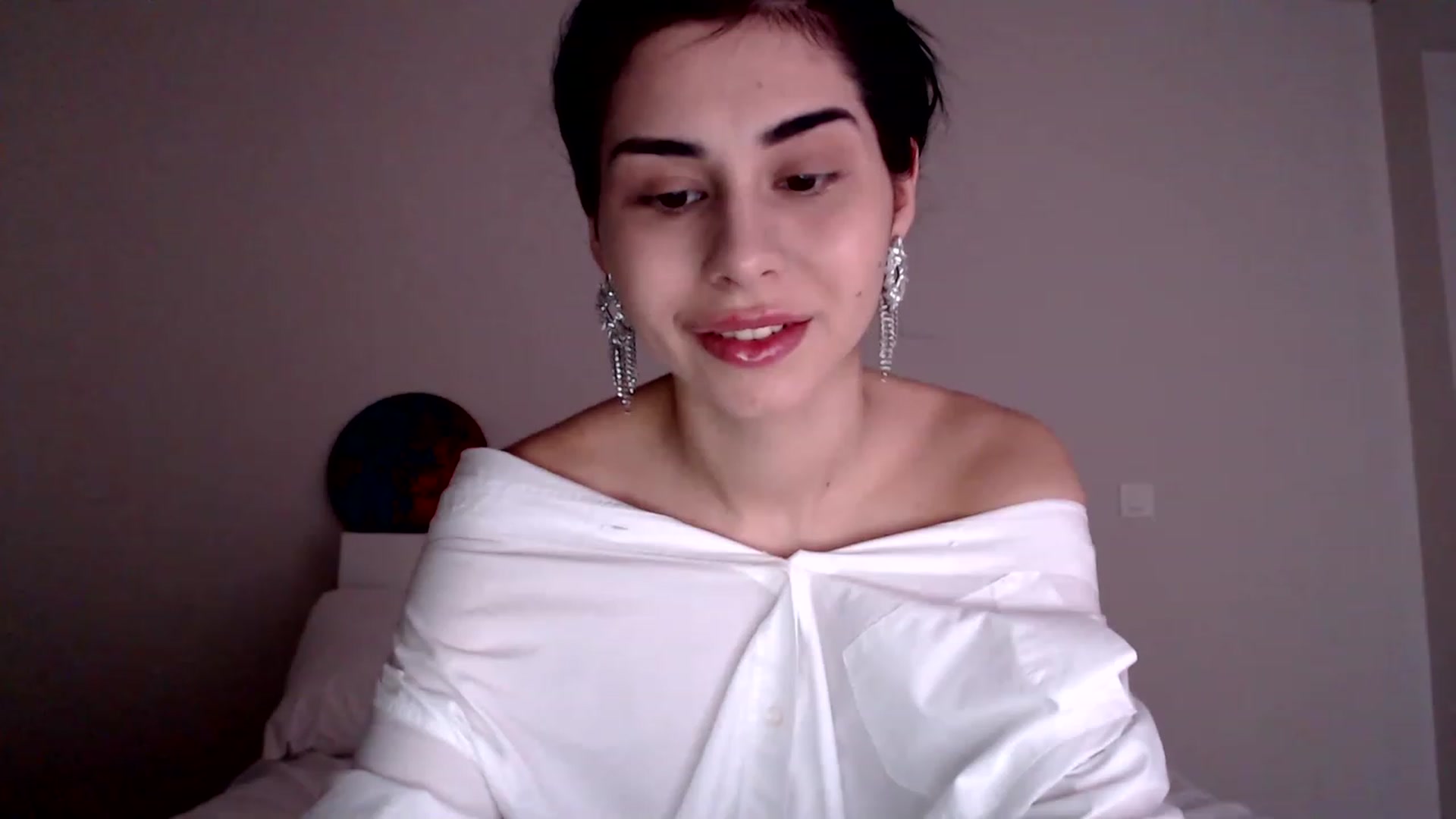 Gallery image thumbnail from LeValeriya's myfreecams stream on, 01/02/2023, 14:19 image 5 of 20