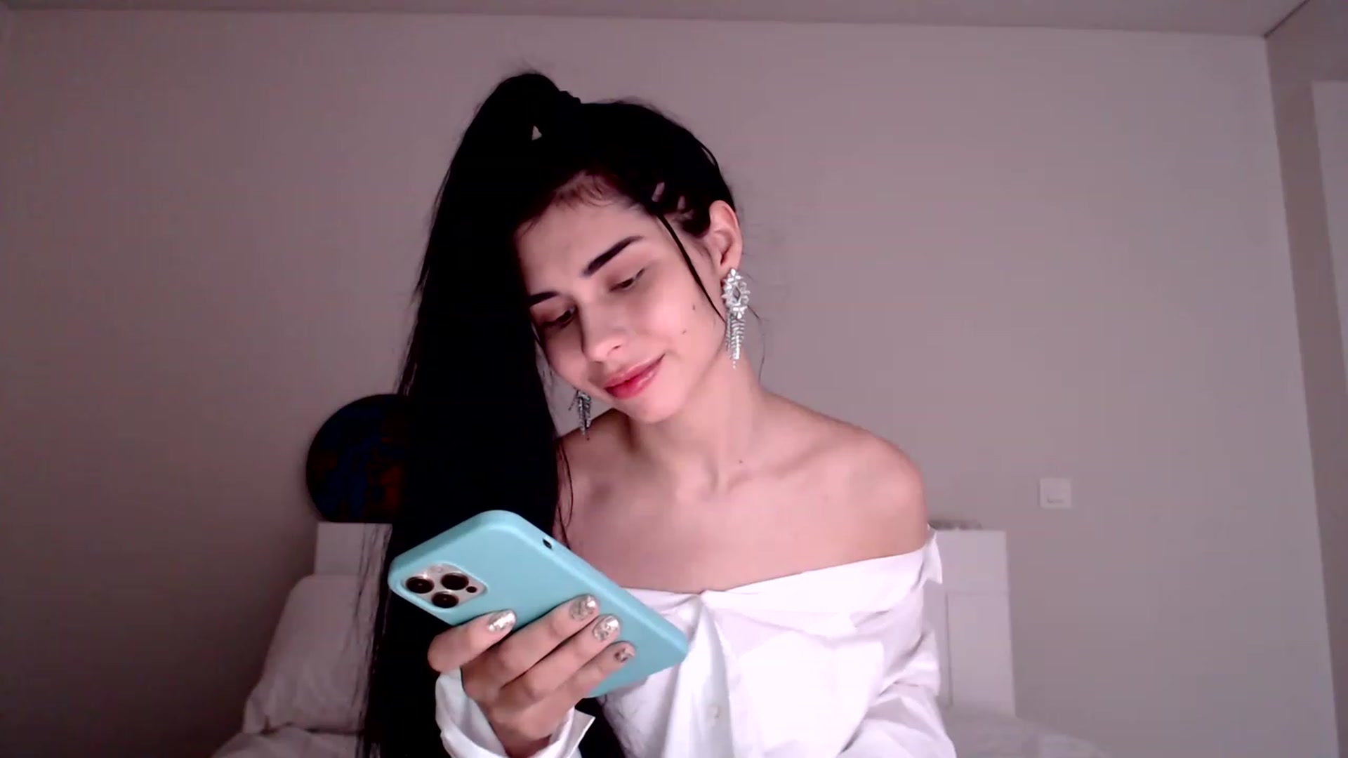 Gallery image thumbnail from LeValeriya's myfreecams stream on, 01/02/2023, 14:19 image 15 of 20